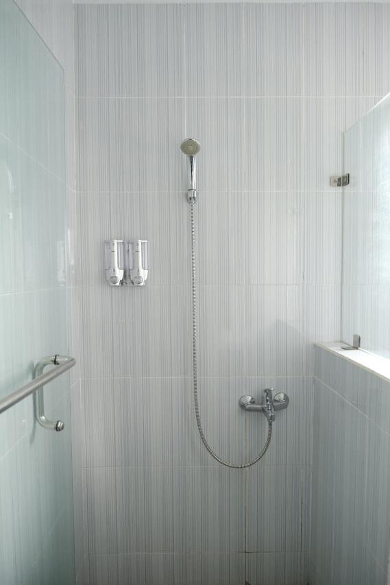 Standard Twin Room - Photo 4