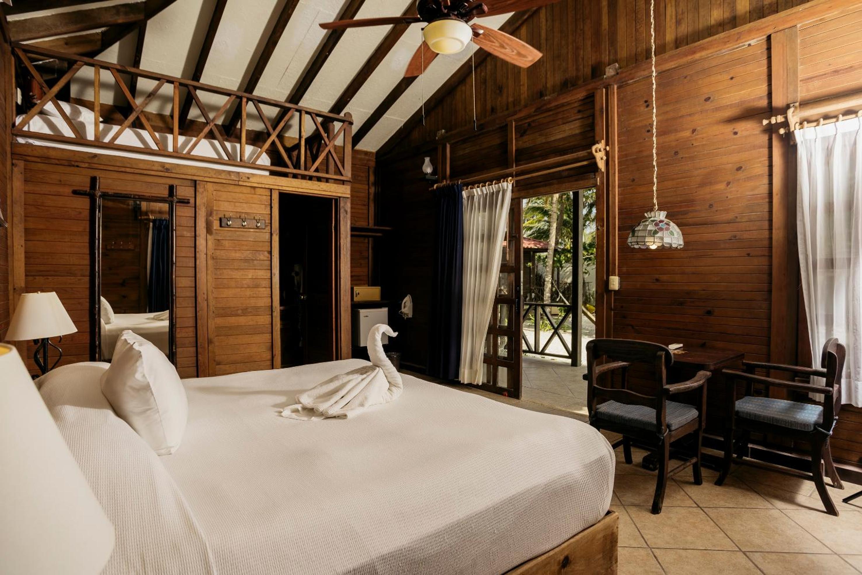 OceanFront Bungalow - King Bed
