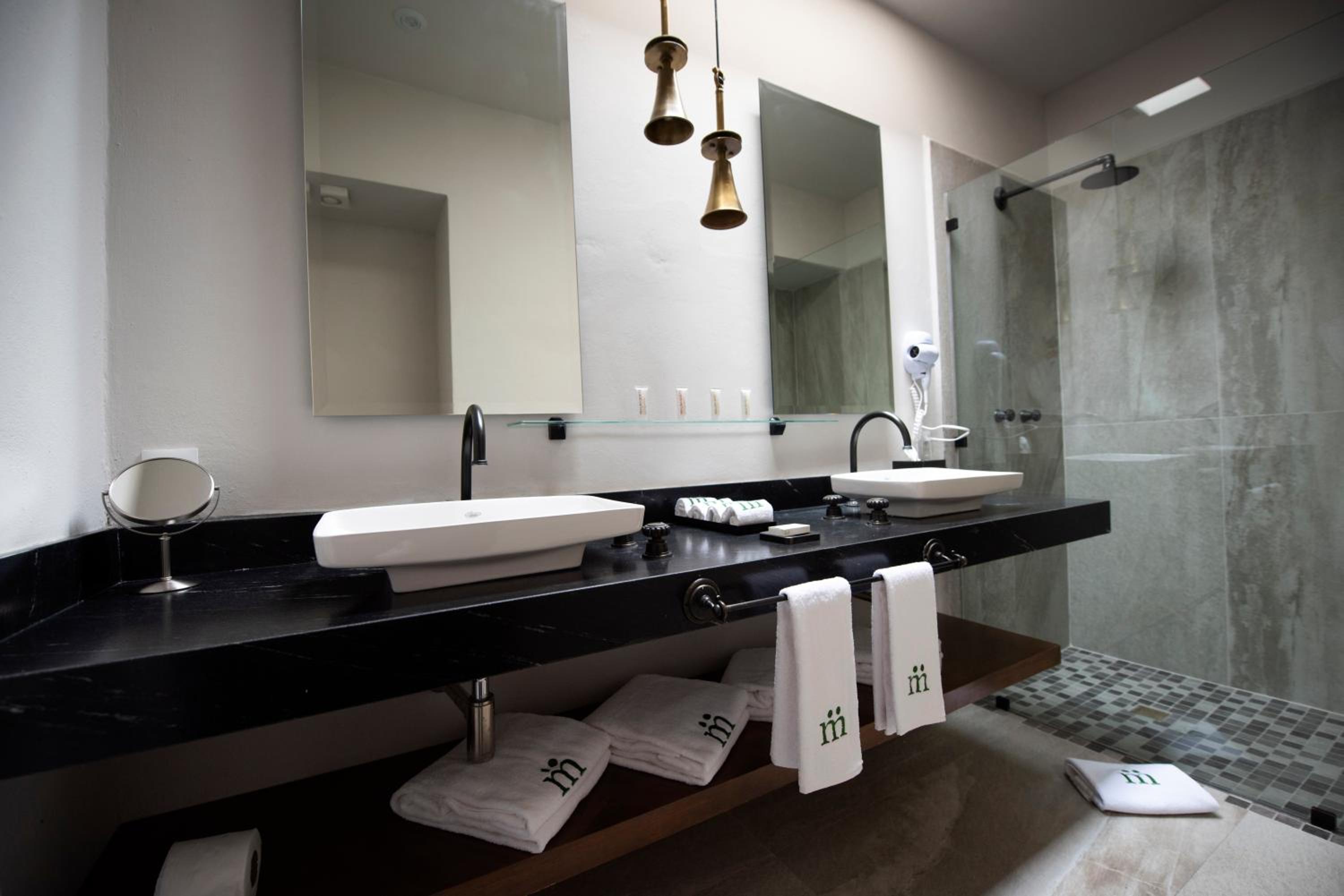 Suite with Terrace - Photo 9