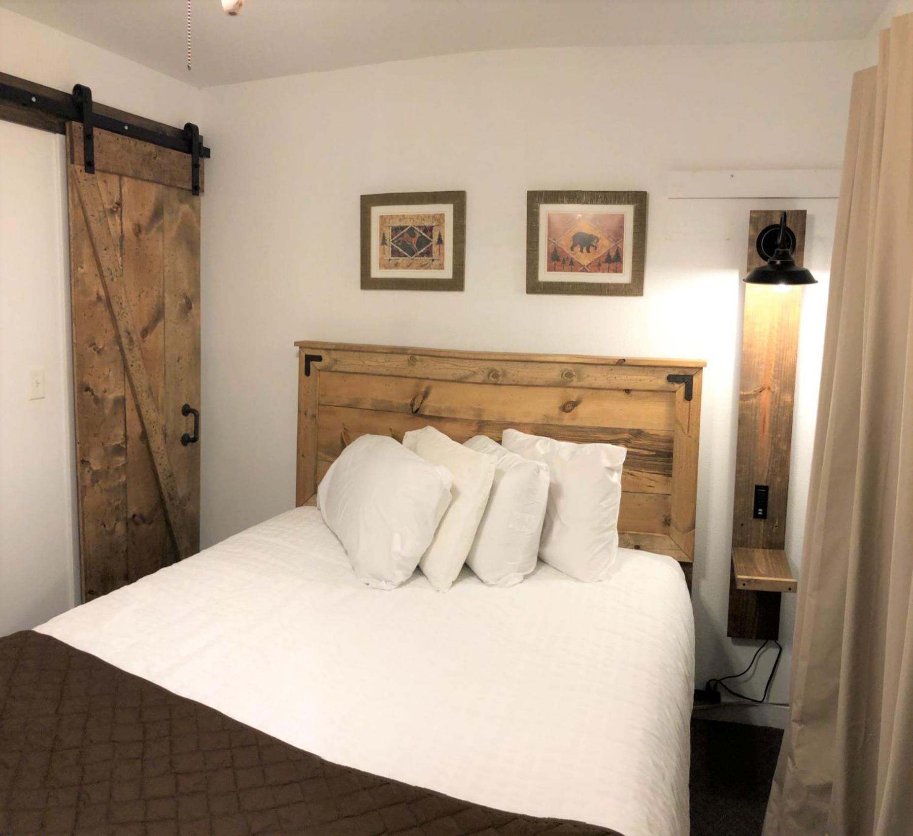 One-Bedroom Cottage