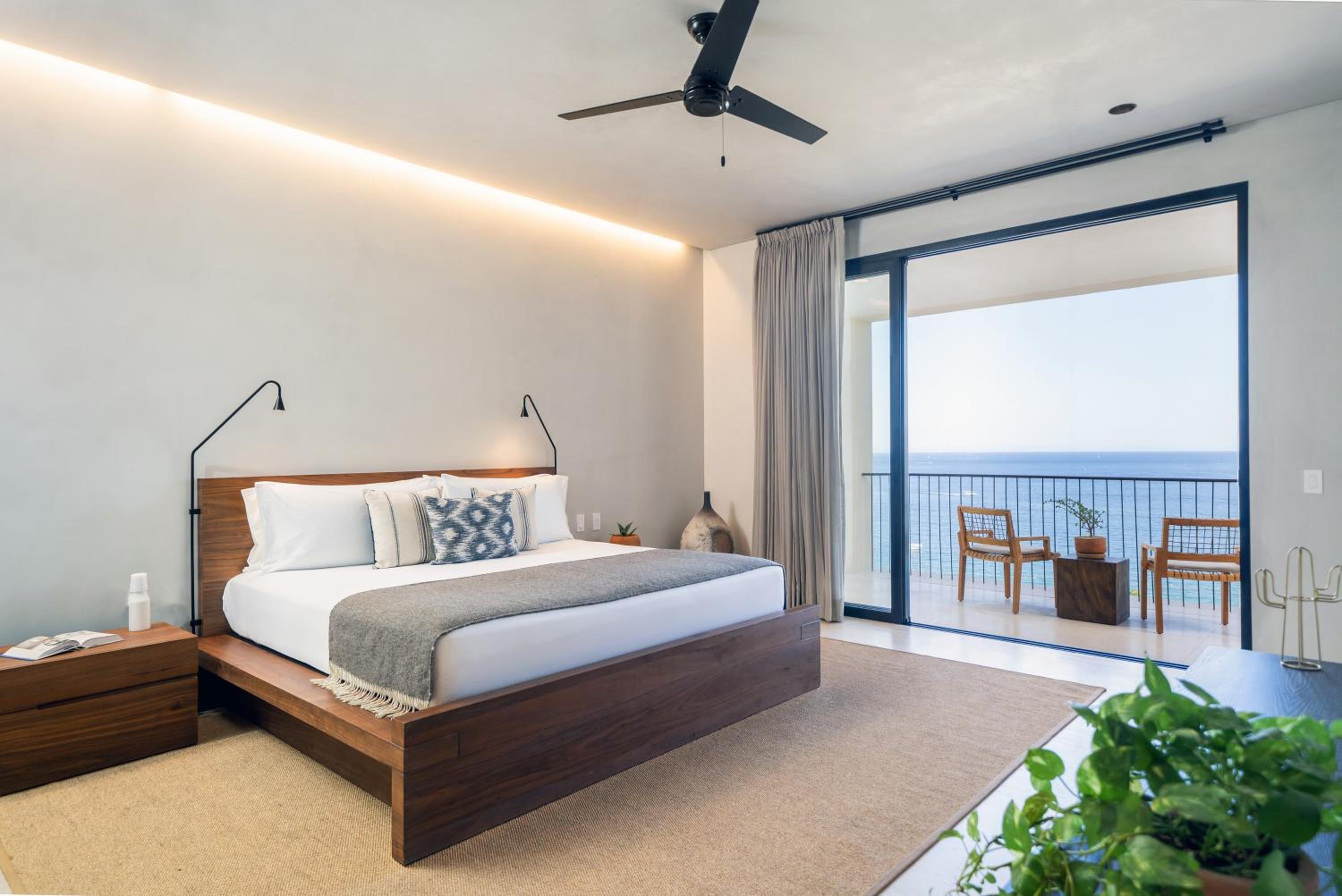 One Bedroom Ocean View Home