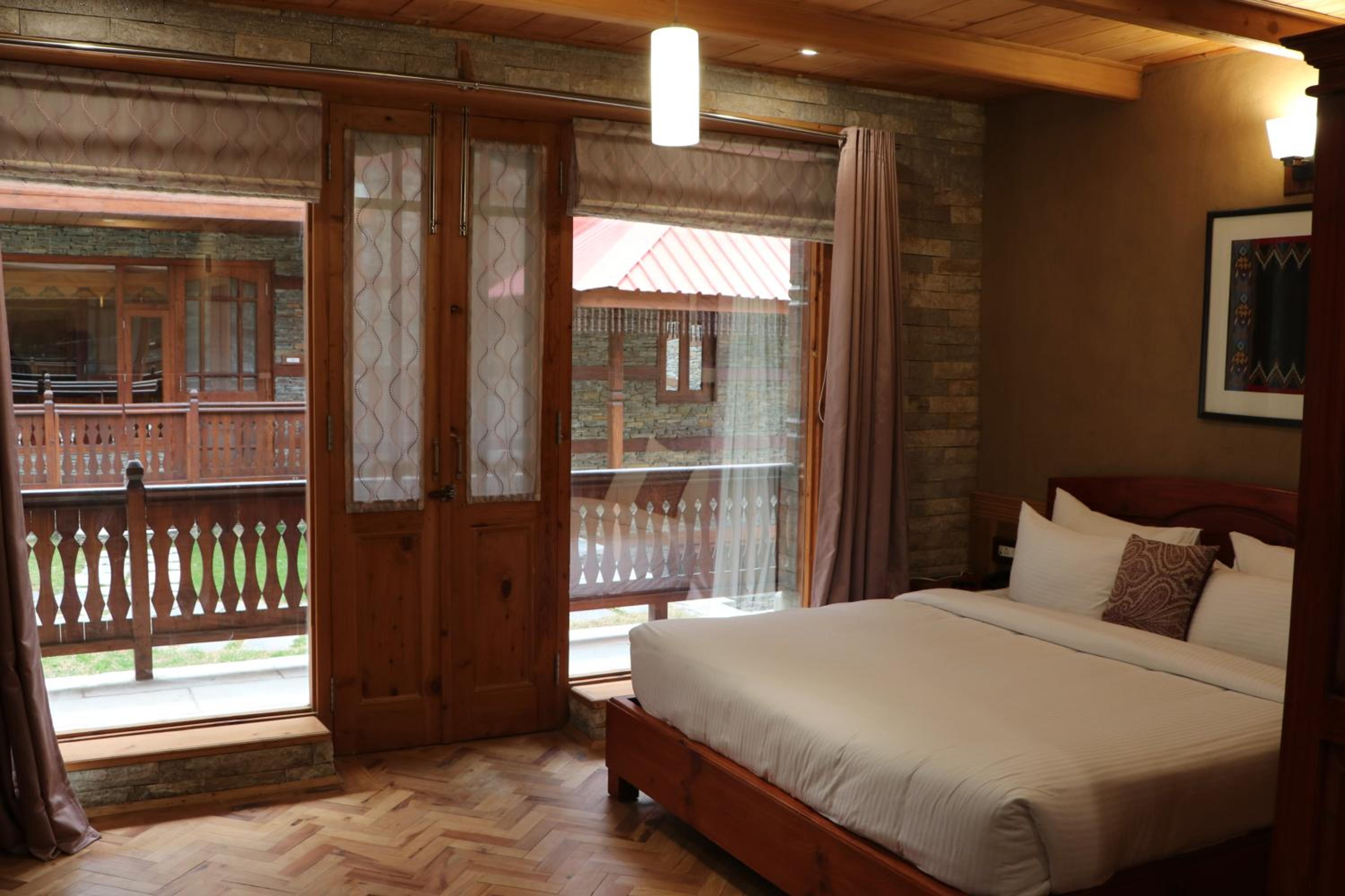 Superior King Room - Photo 10