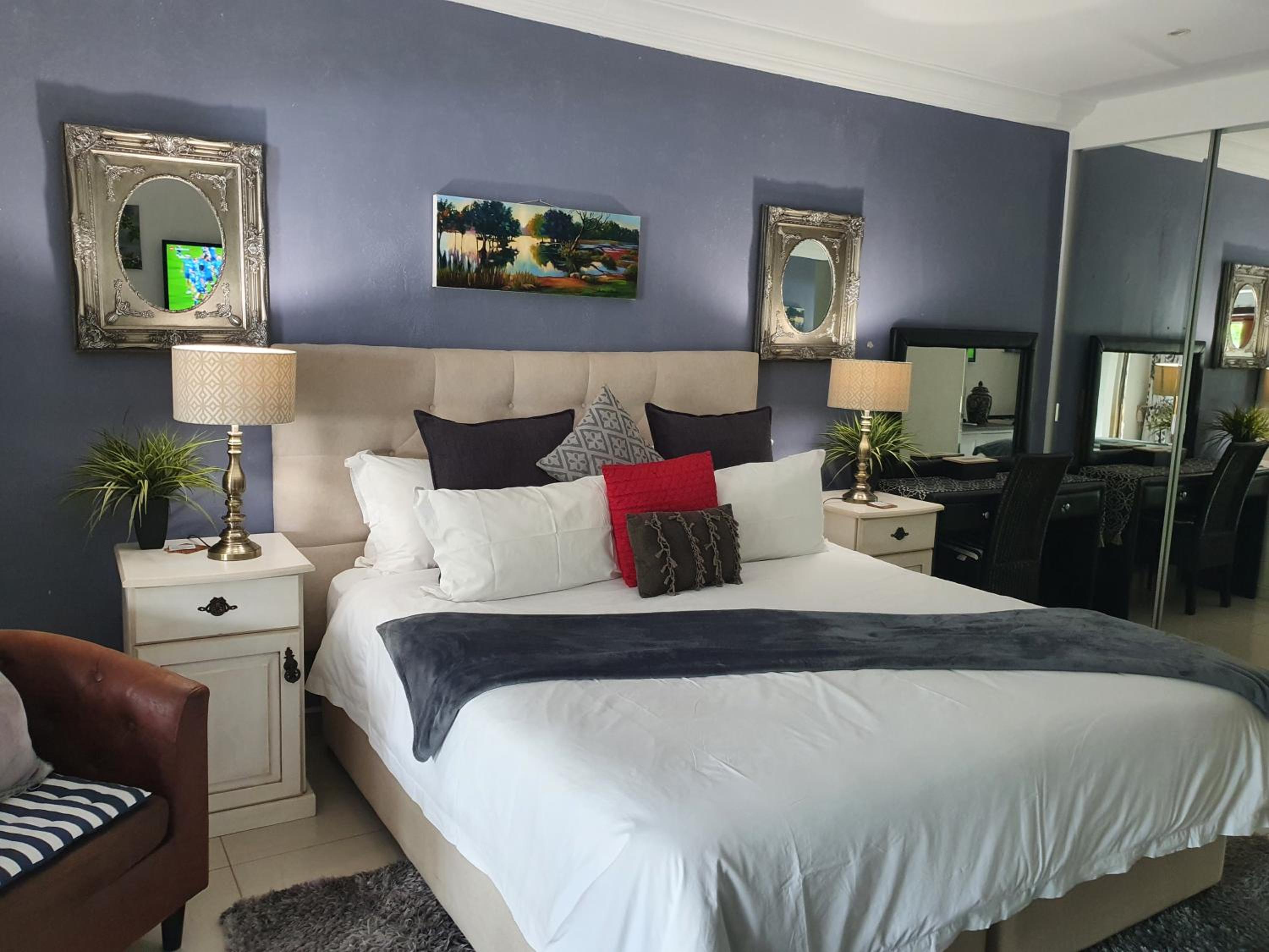 Double Room with Private Bathroom - Photo 2