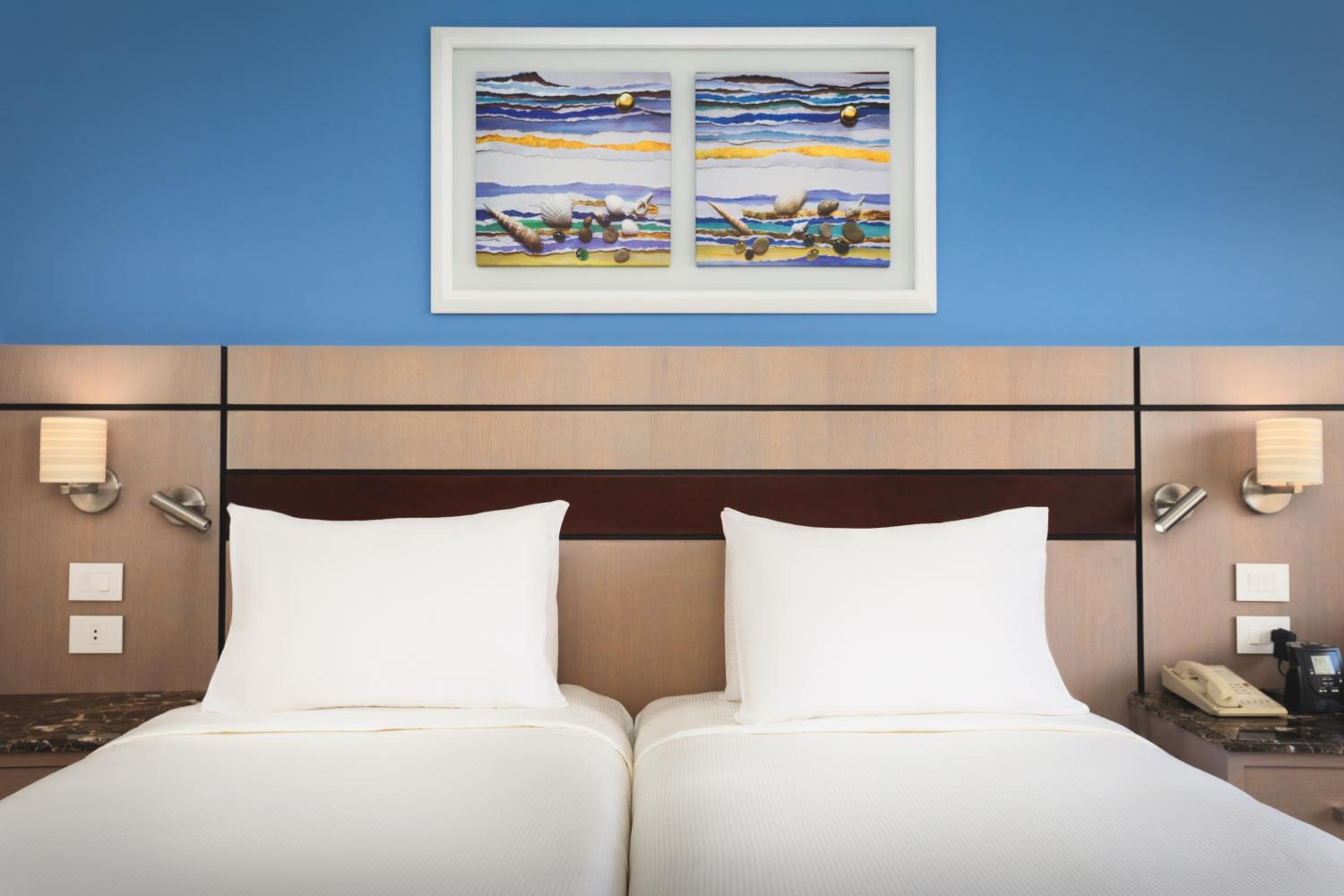 Premium Twin Room with Sea View - Photo 1