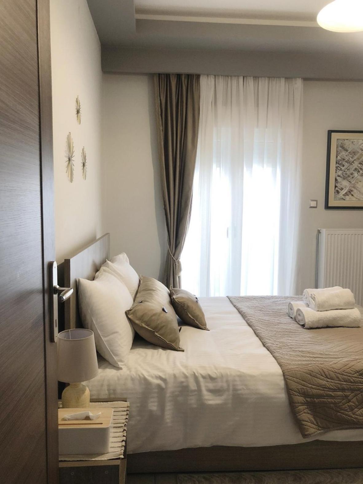 One-Bedroom Apartment - Photo 1