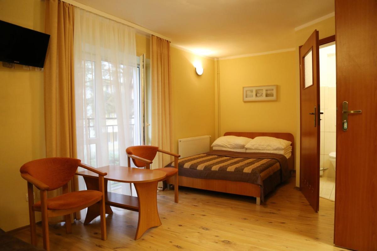 Large Double Room - Photo 2