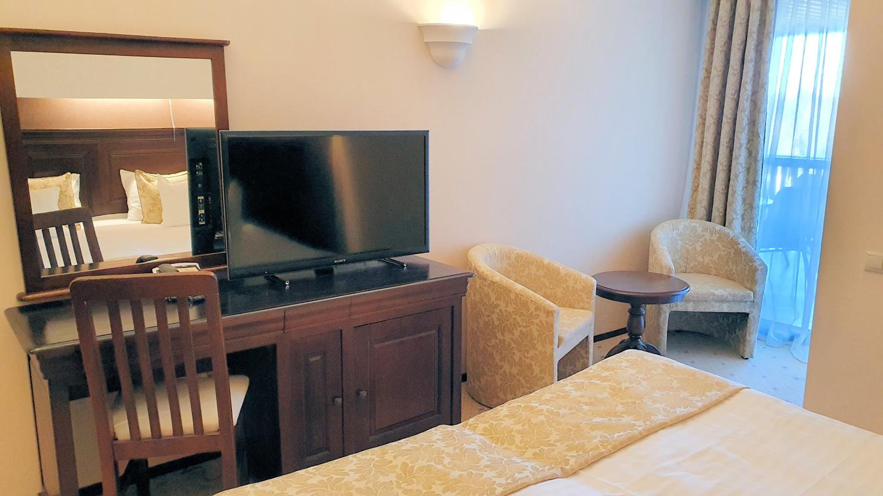 Apartment with Mountain View - Photo 20
