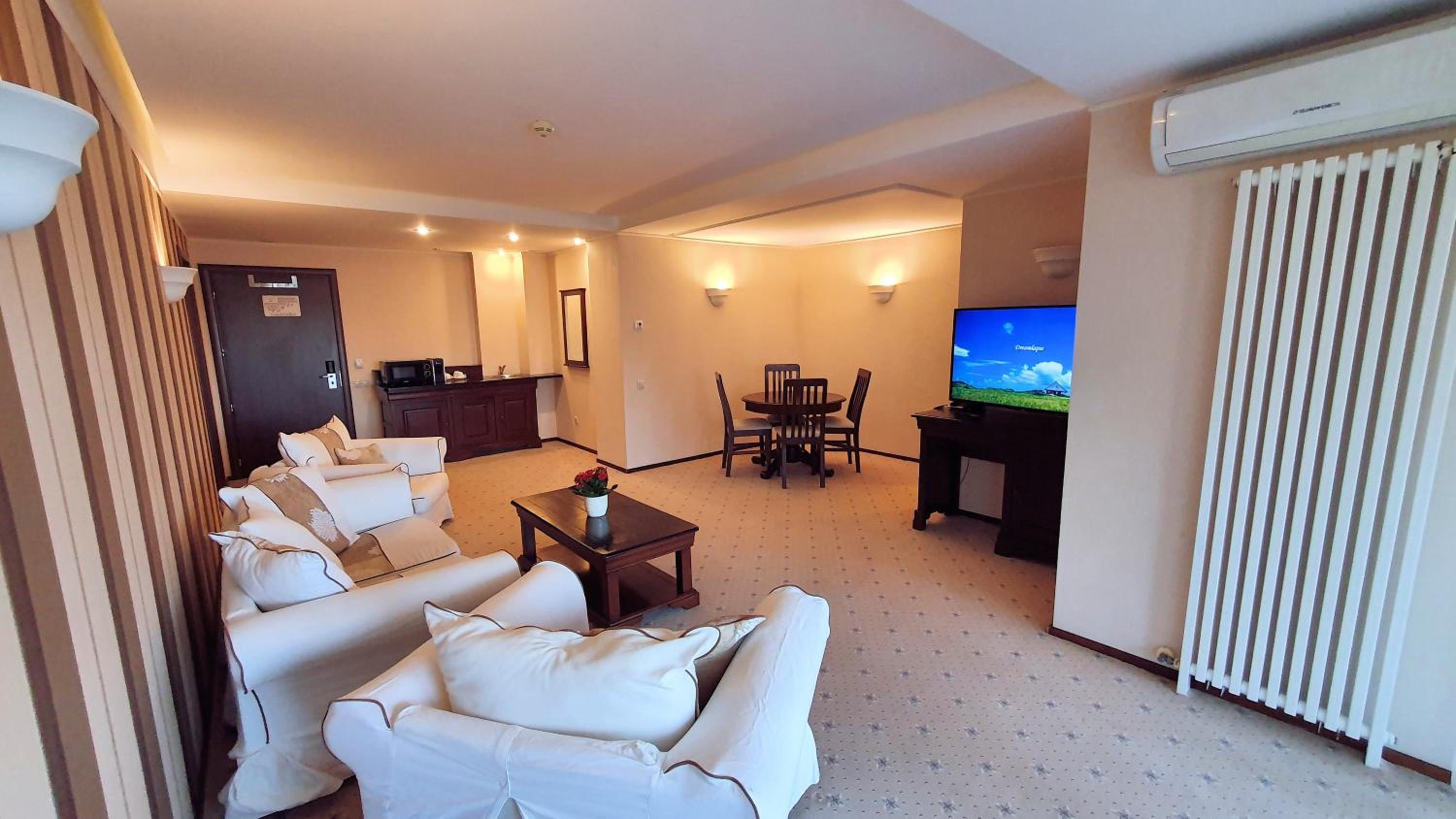 Apartment with Mountain View - Photo 42
