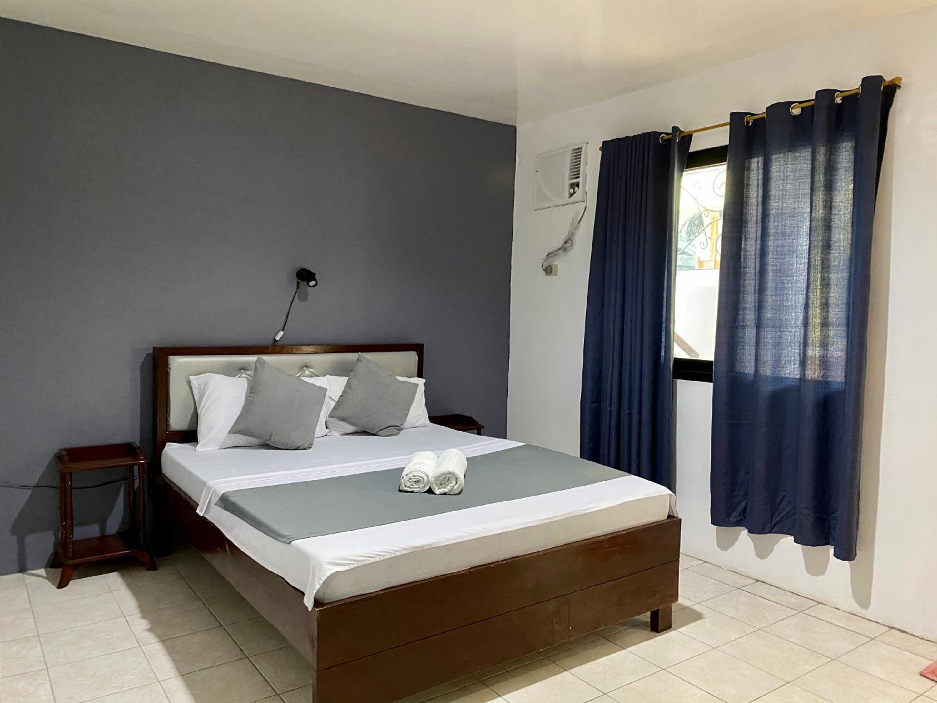 Double Room - Photo 6
