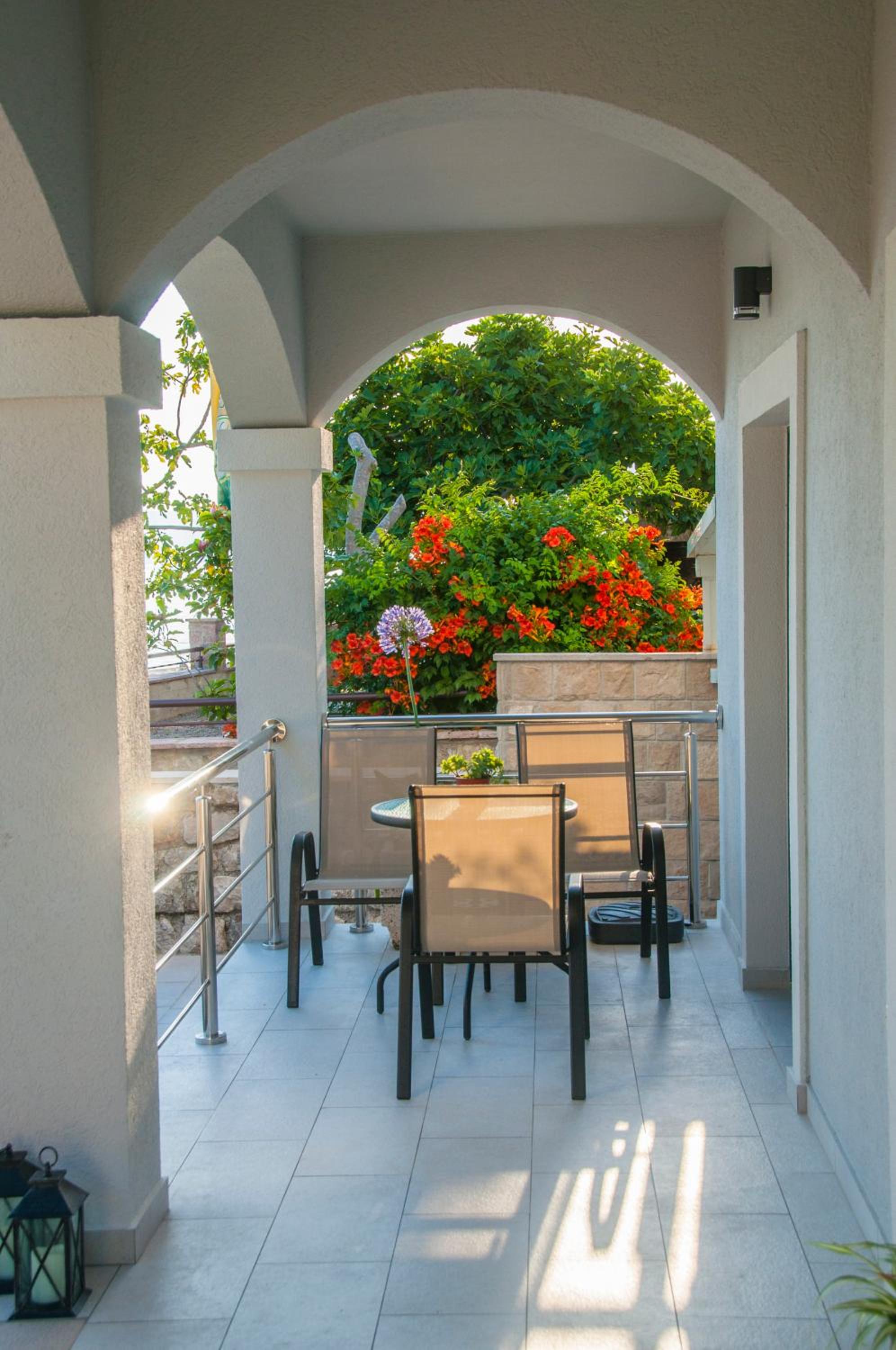 Studio Apartment with Sea View