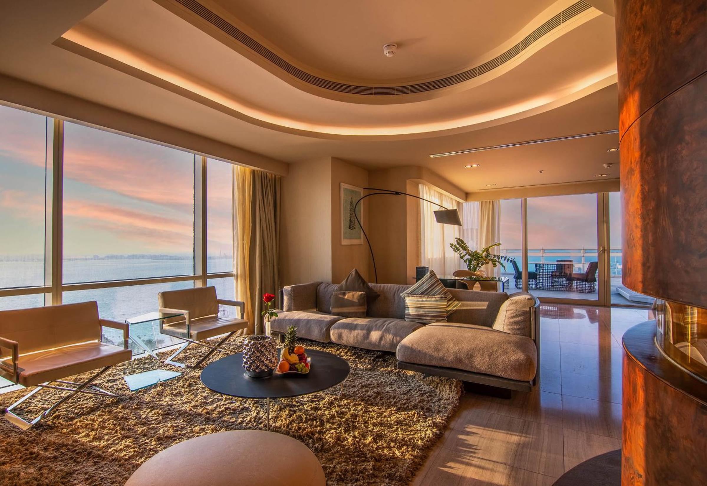 Amwaj Suite Sea view rooms, complimentary access to private beach, 3 temperature-controlled pools, Olympic swimming pool, kids' club, and kids' park photo 1