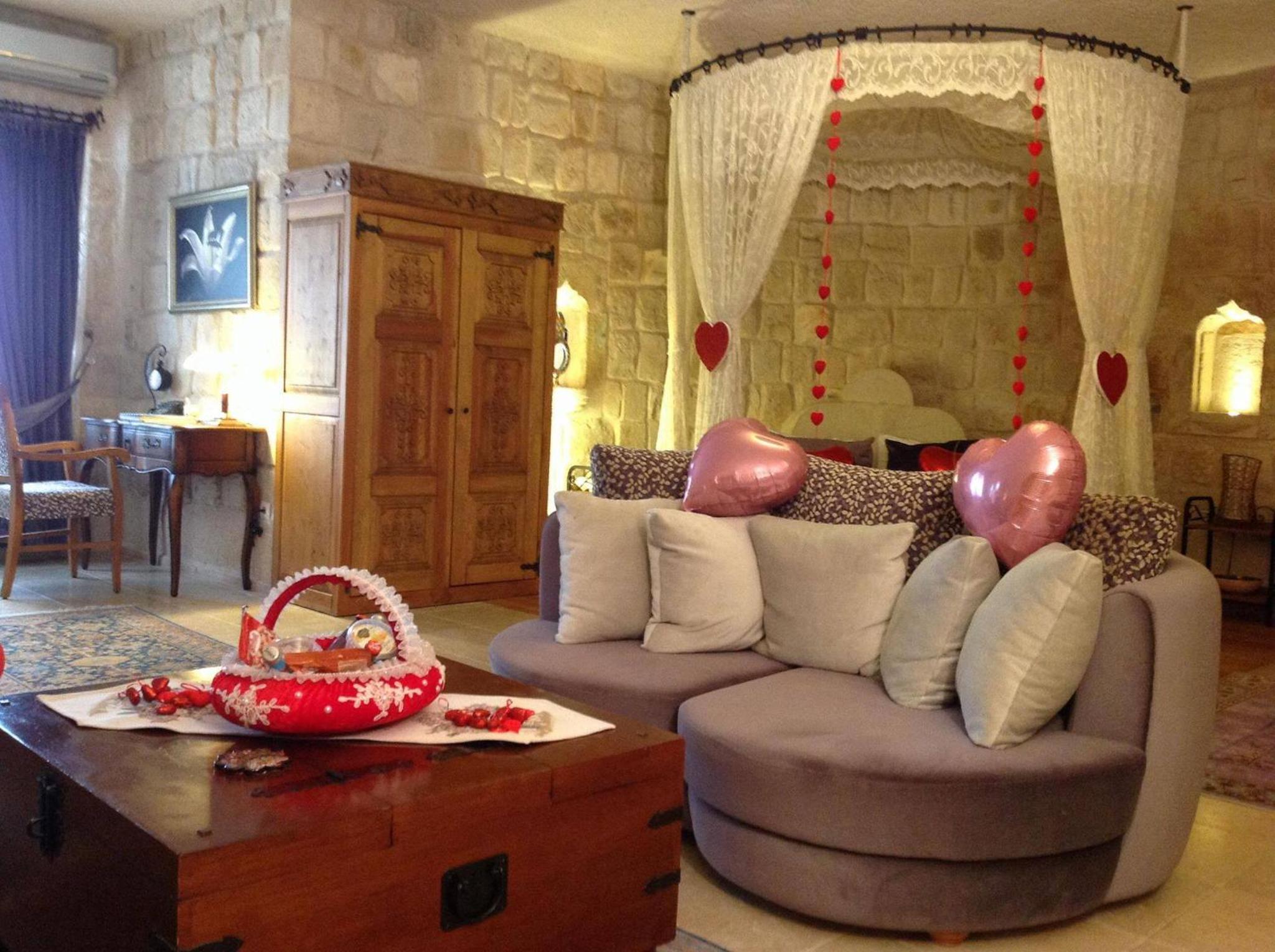 Suite - Photo 15