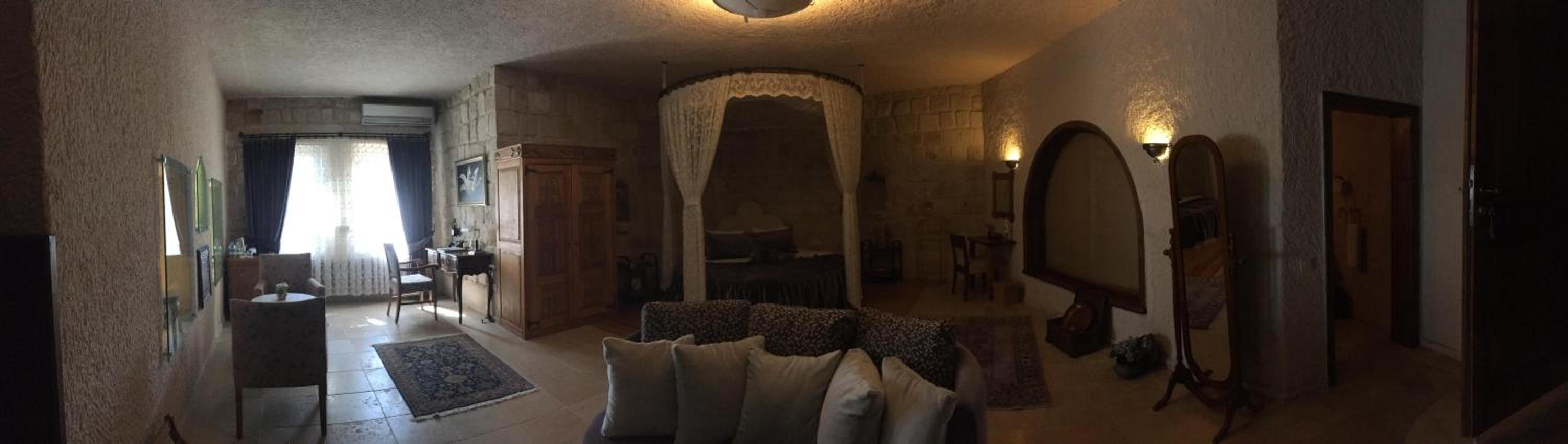 Suite - Photo 17
