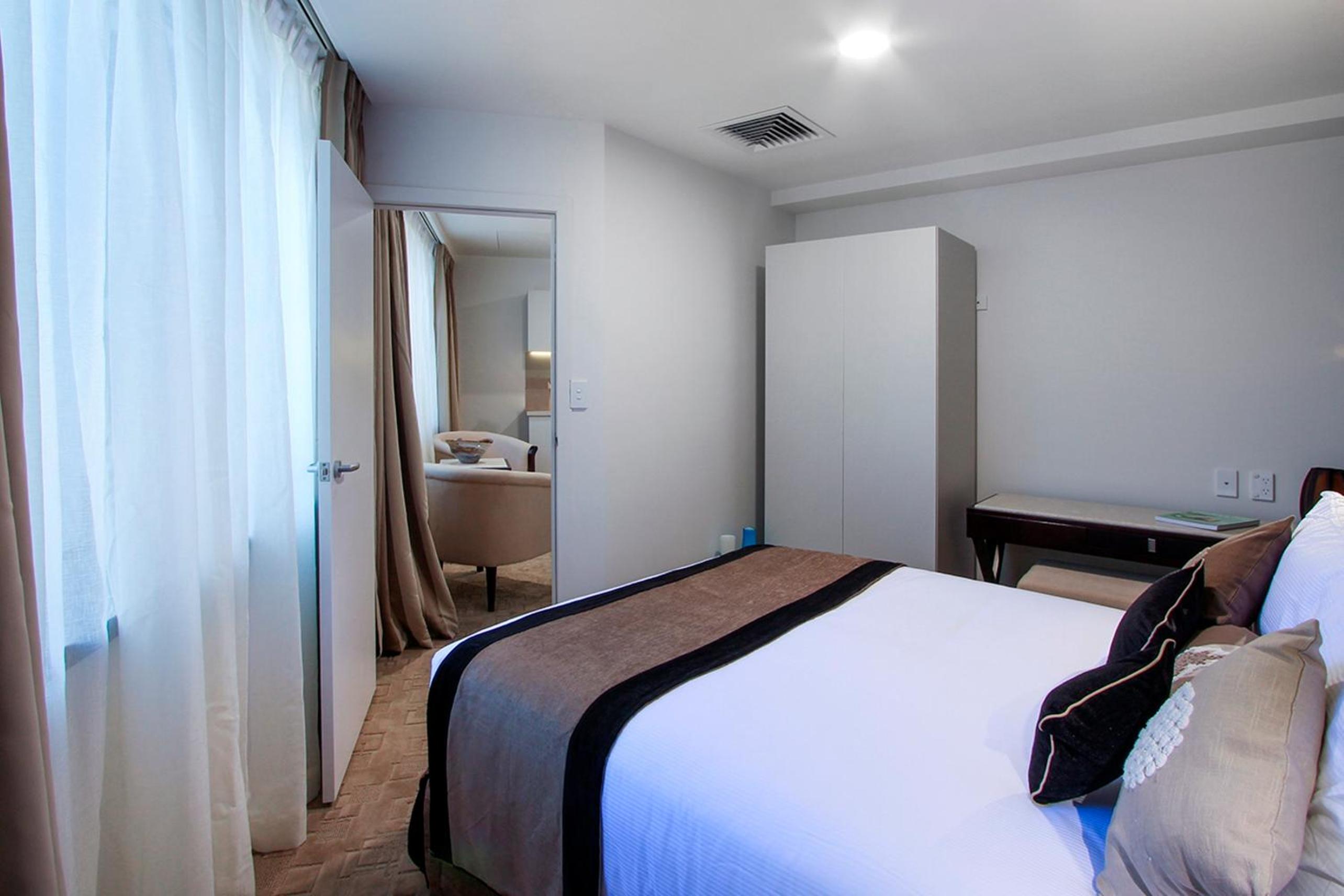 Two-Bedroom Suite thumbnail 6