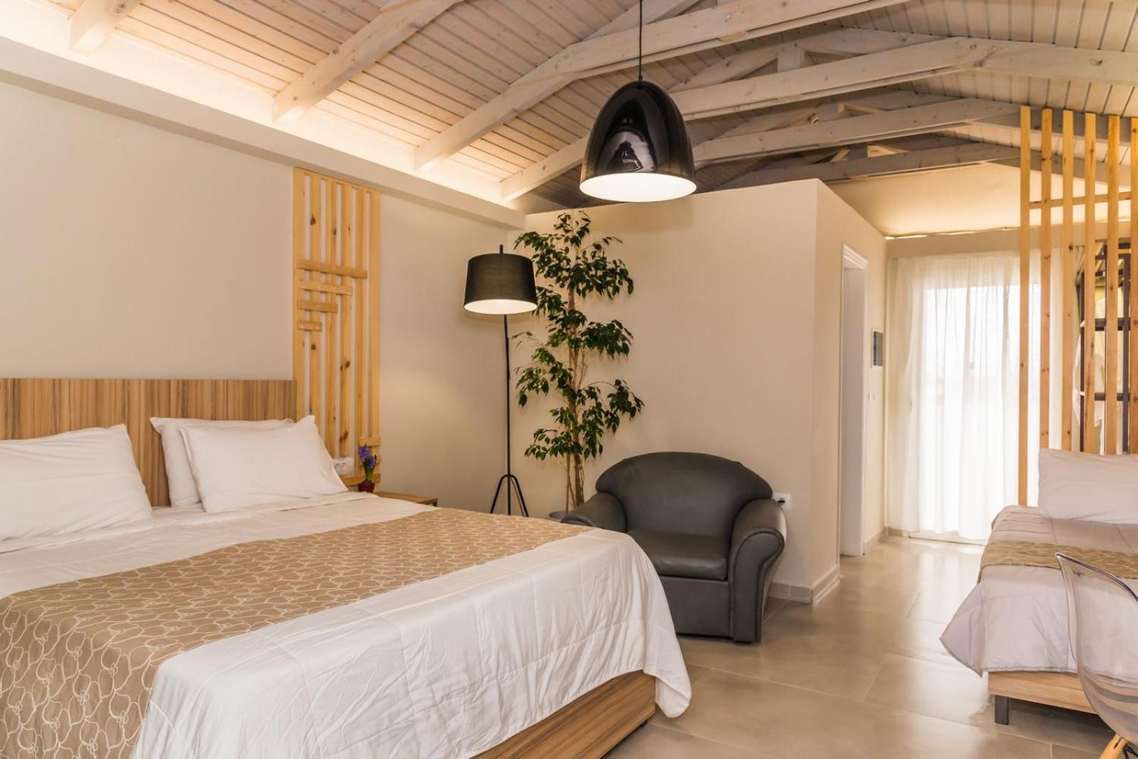 Junior Suite with Sea View - Photo 4