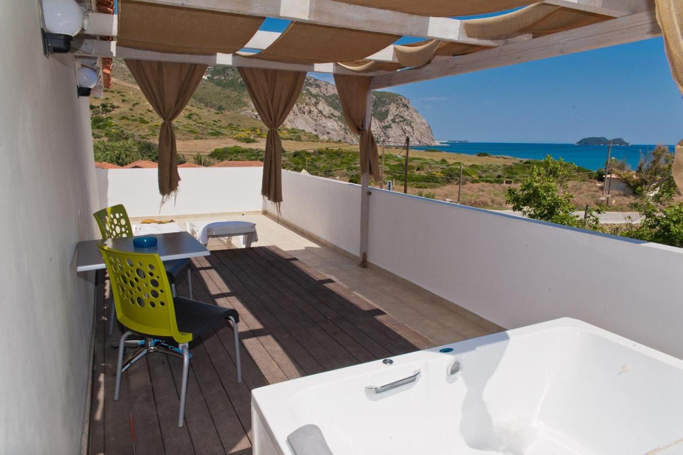 Junior Suite with Sea View - Photo 5