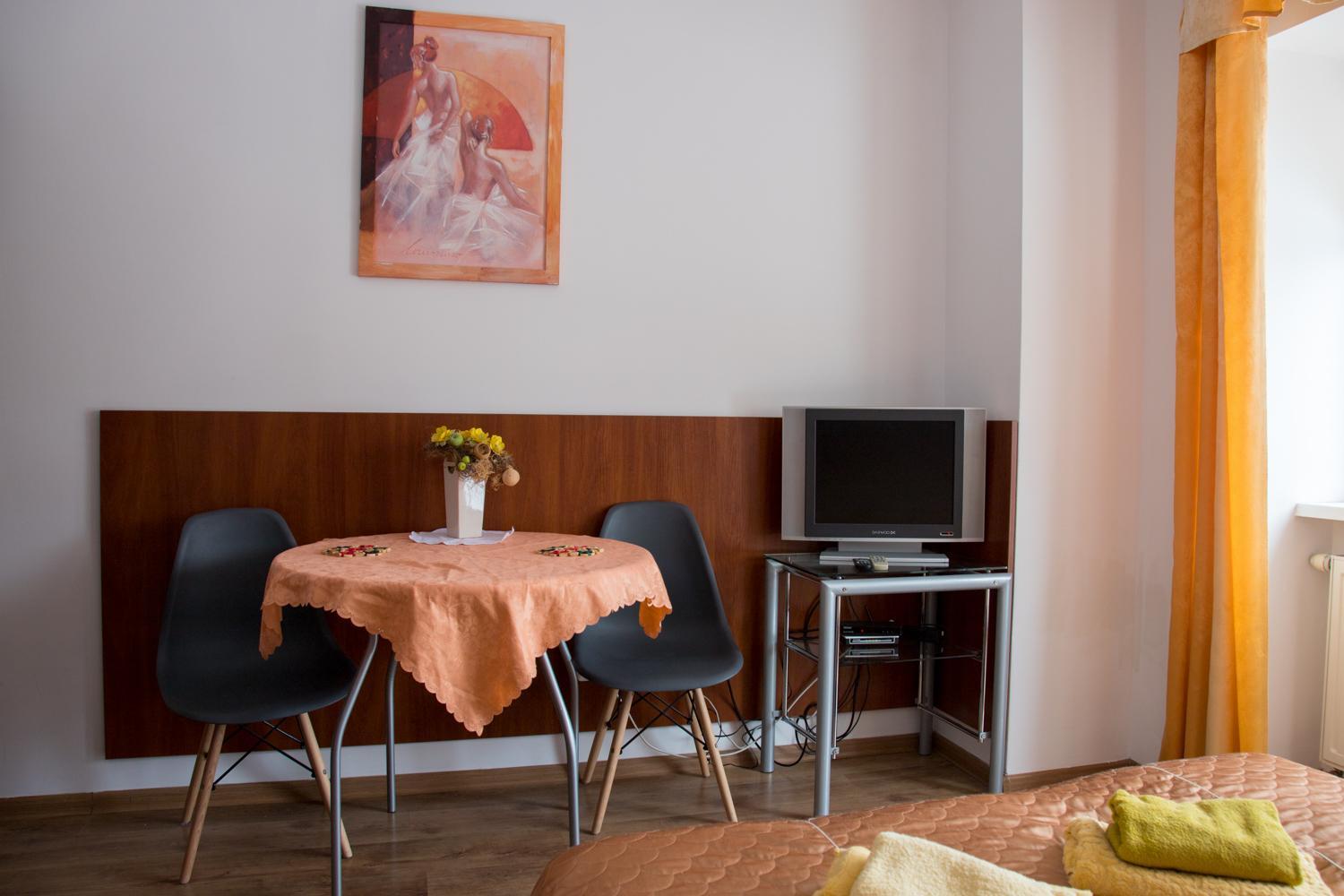 One-Bedroom Apartment - Photo 12