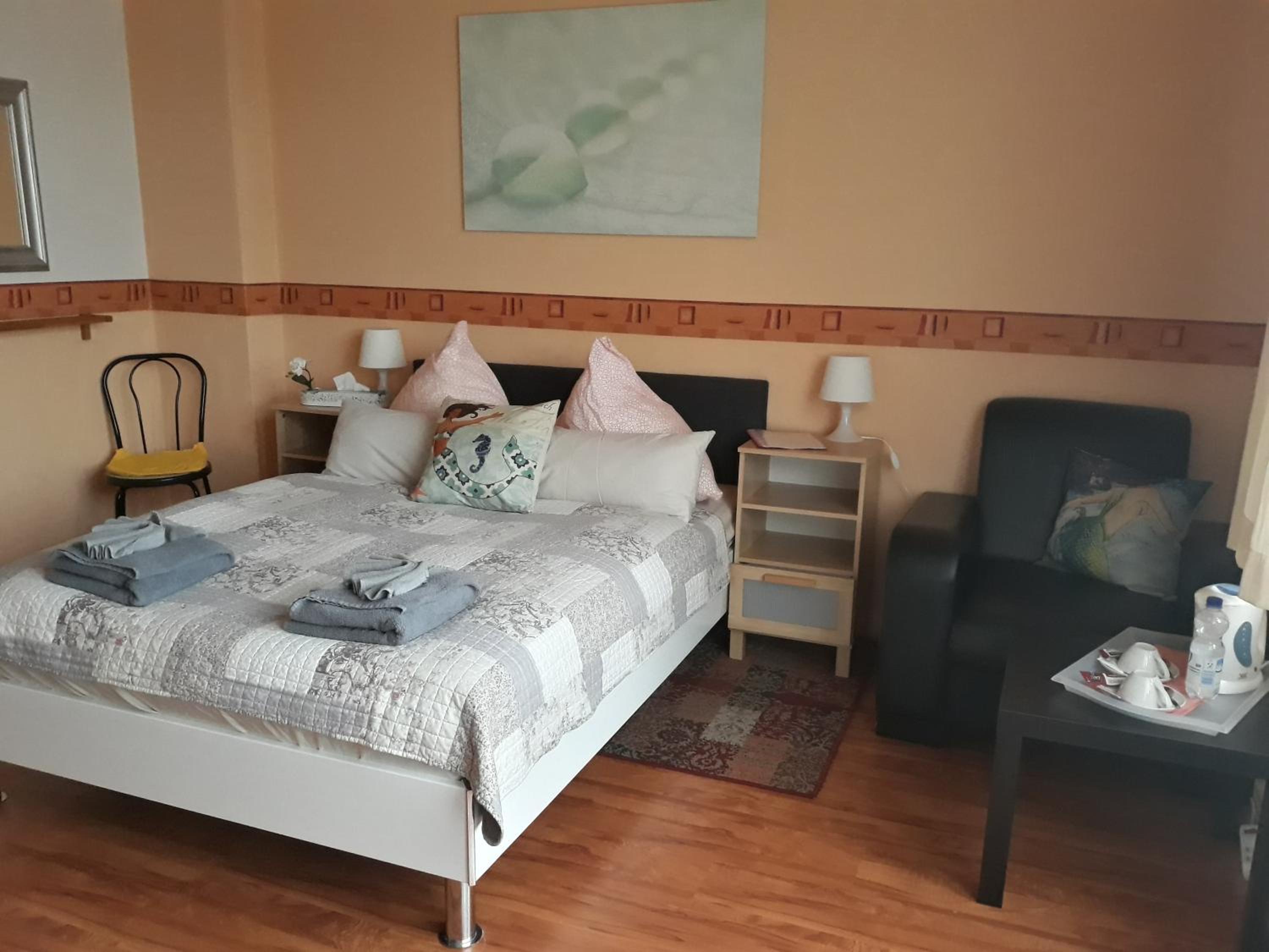 Triple Room with Private Bathroom - Photo 9