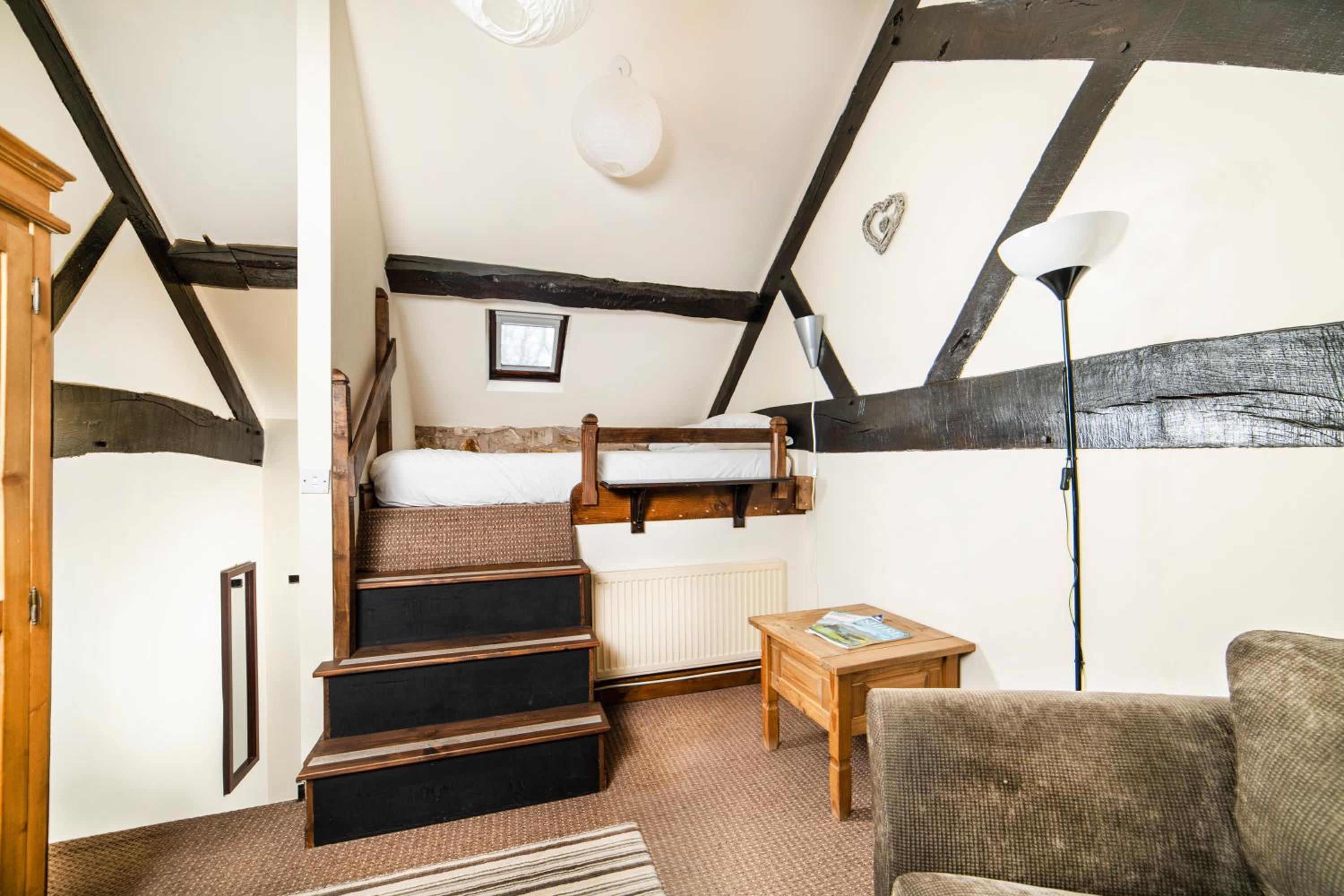 One-Bedroom House - Photo 11