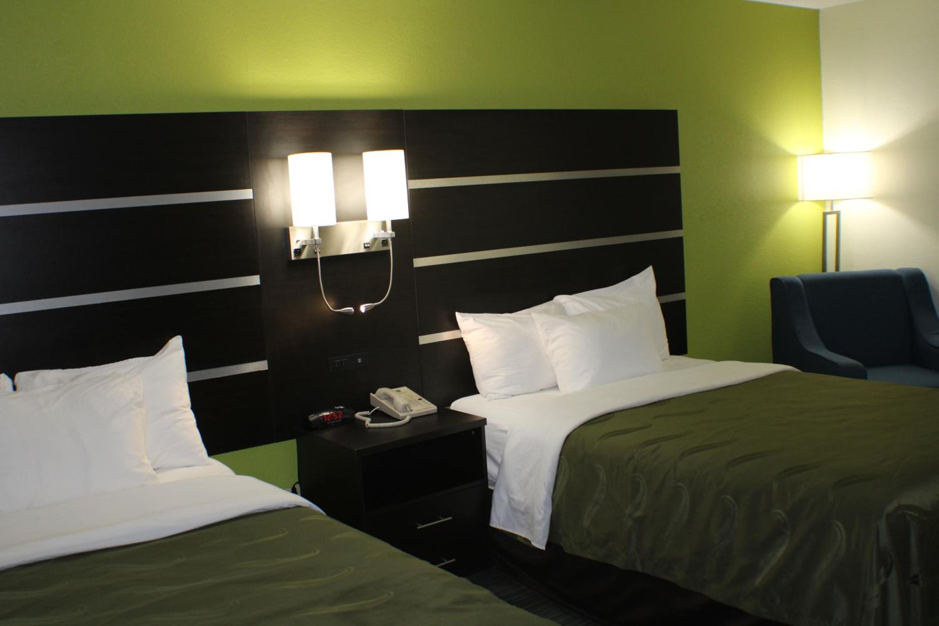 Double Room with Two Double Beds - Accessible/Non-Smoking photo 1