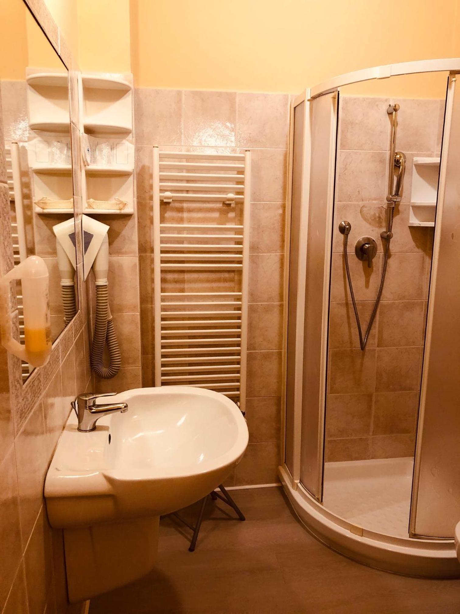 Deluxe Triple Room - Photo 4