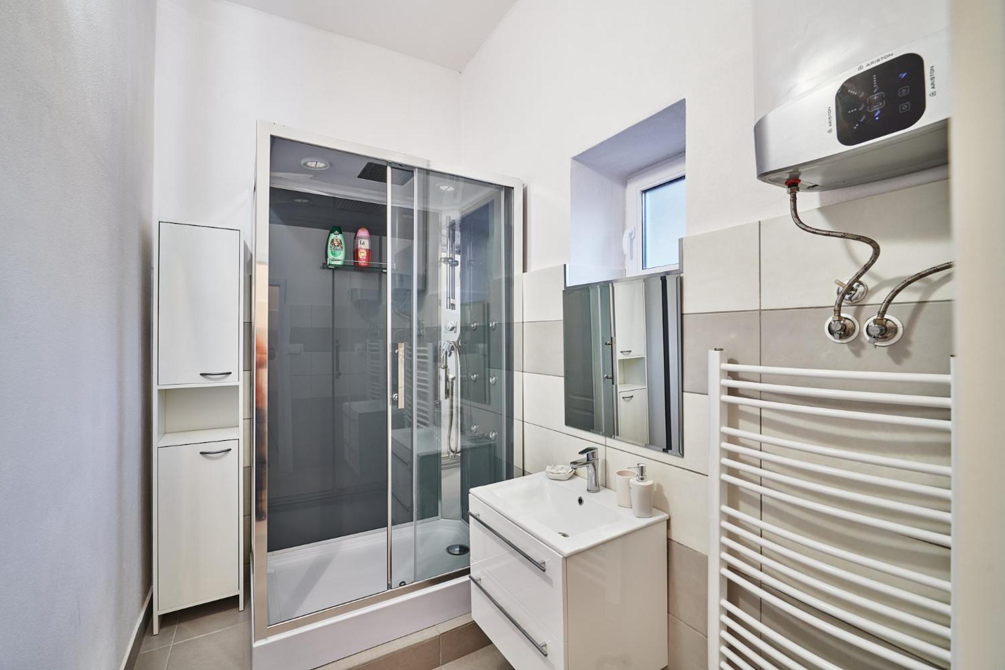Deluxe Apartment - Photo 21