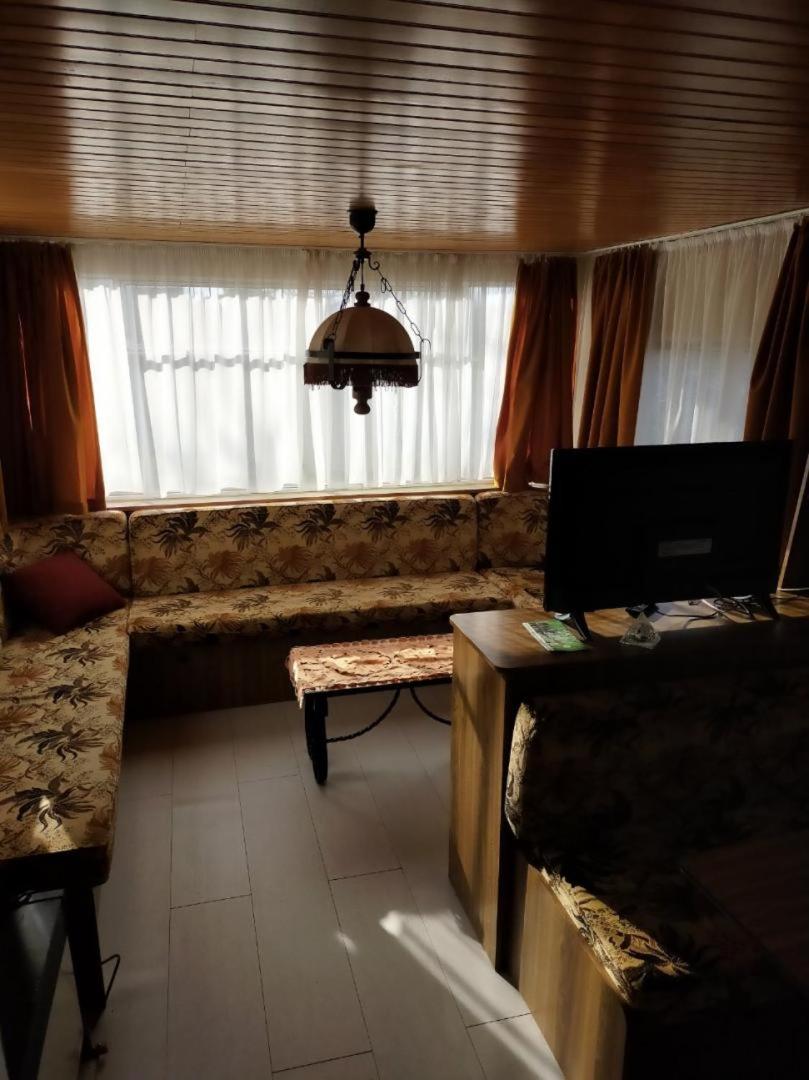 Mobile Home - Photo 20