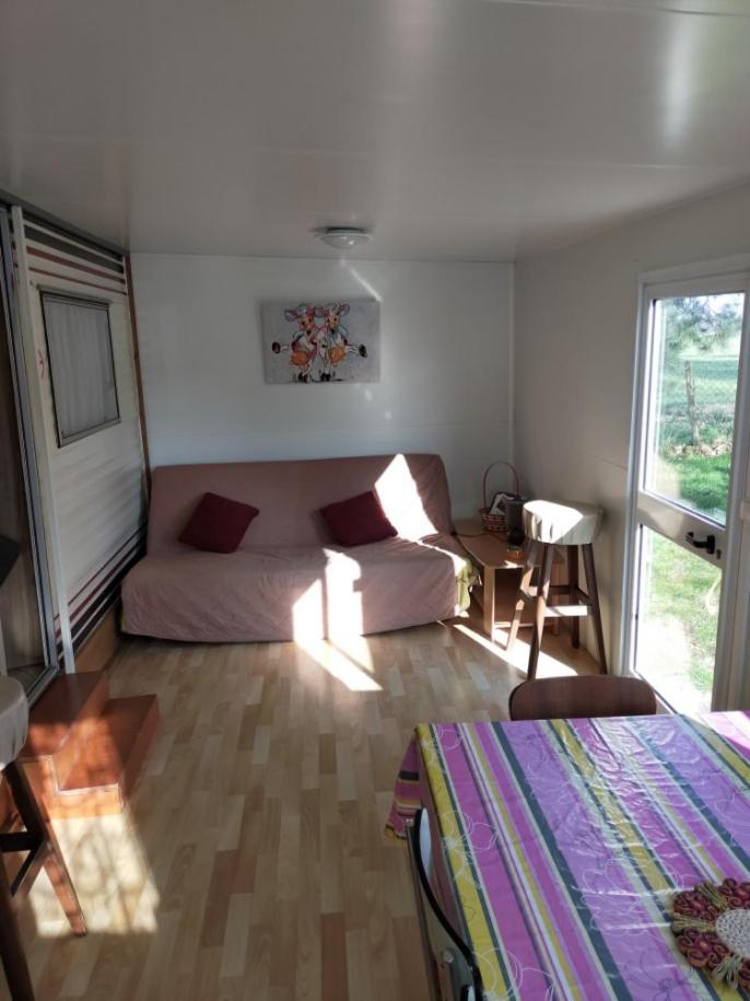 Mobile Home - Photo 19