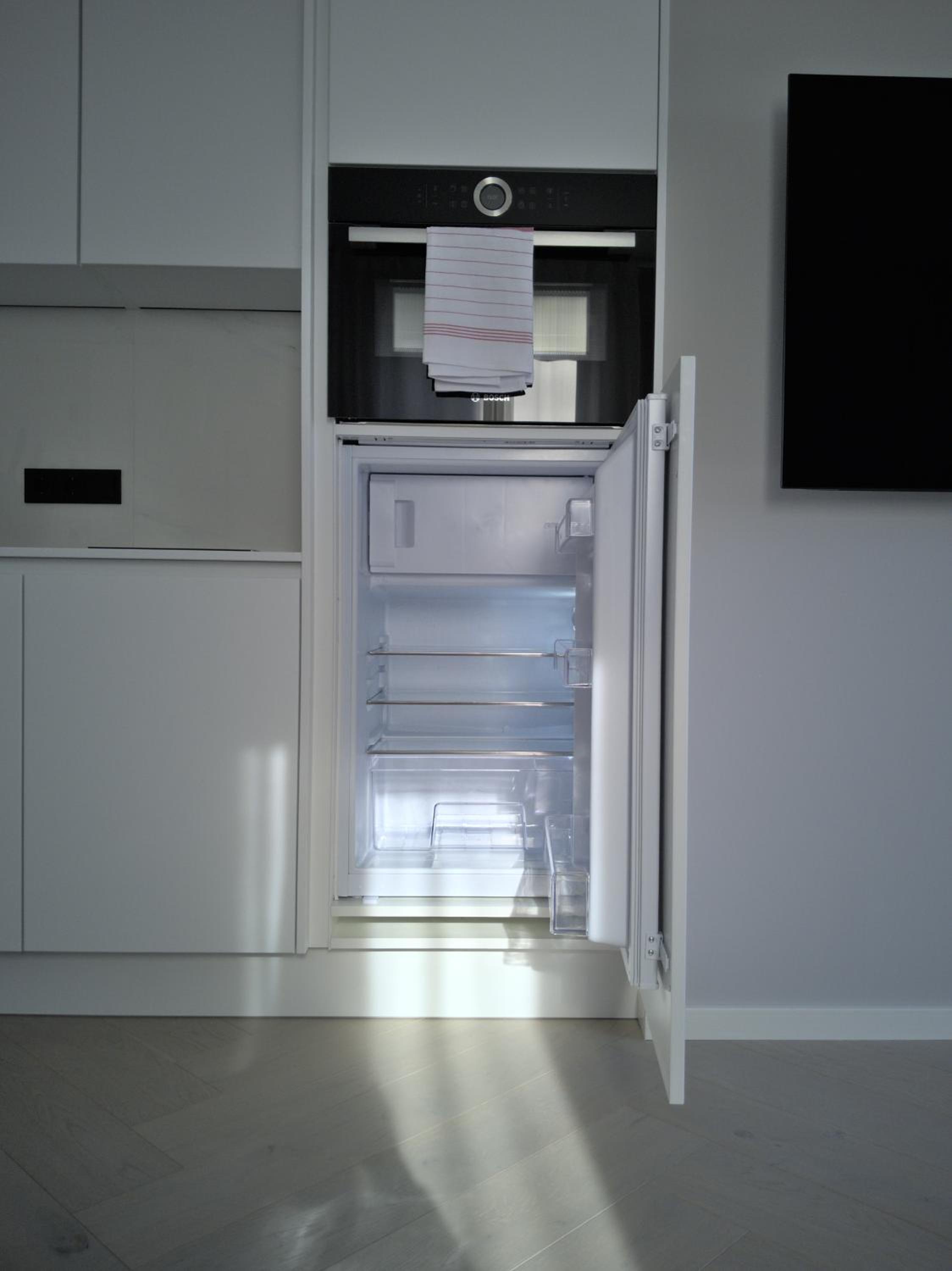 One-Bedroom Apartment with Balcony - Photo 10