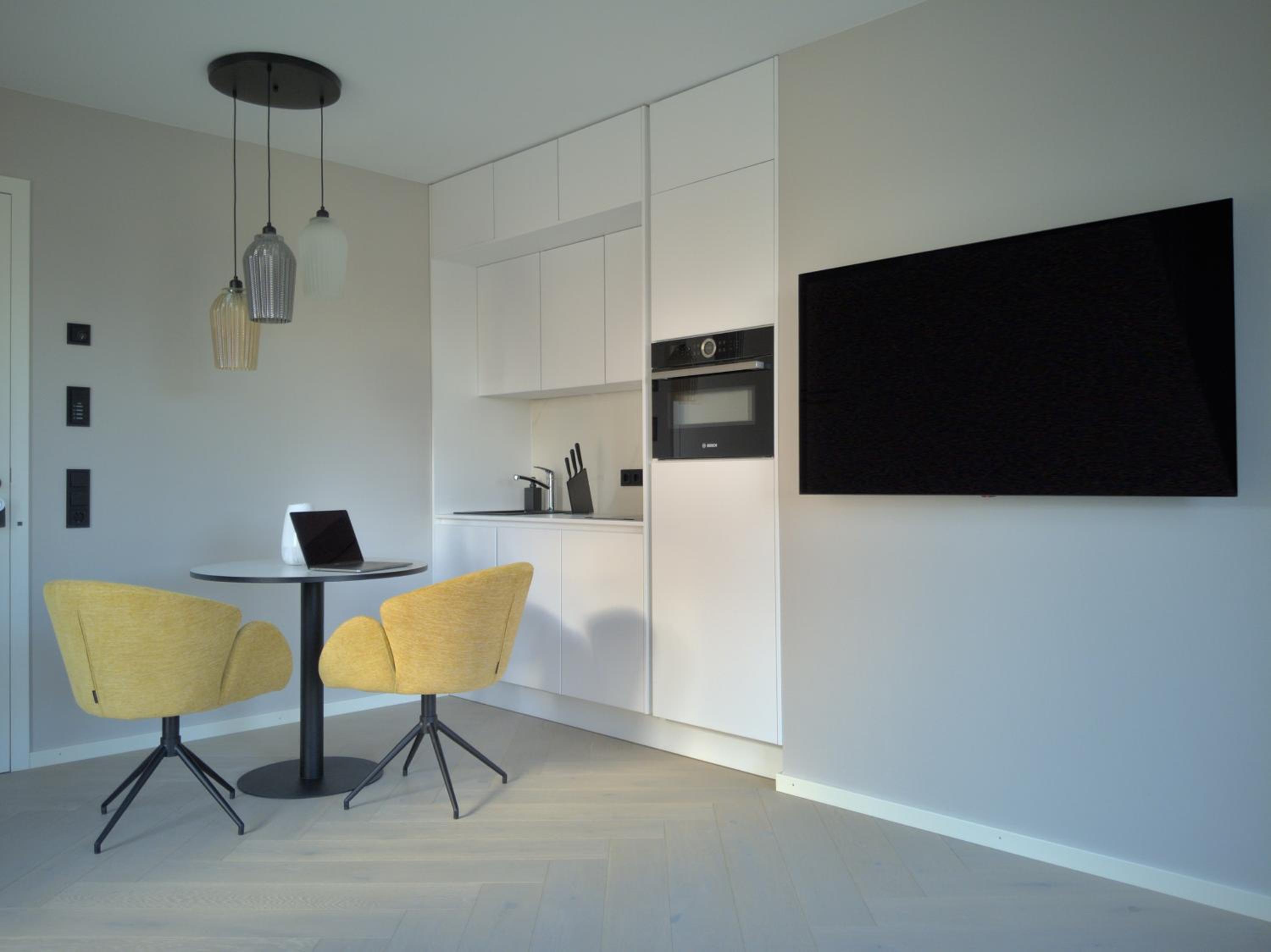 One-Bedroom Apartment with Balcony - Photo 16