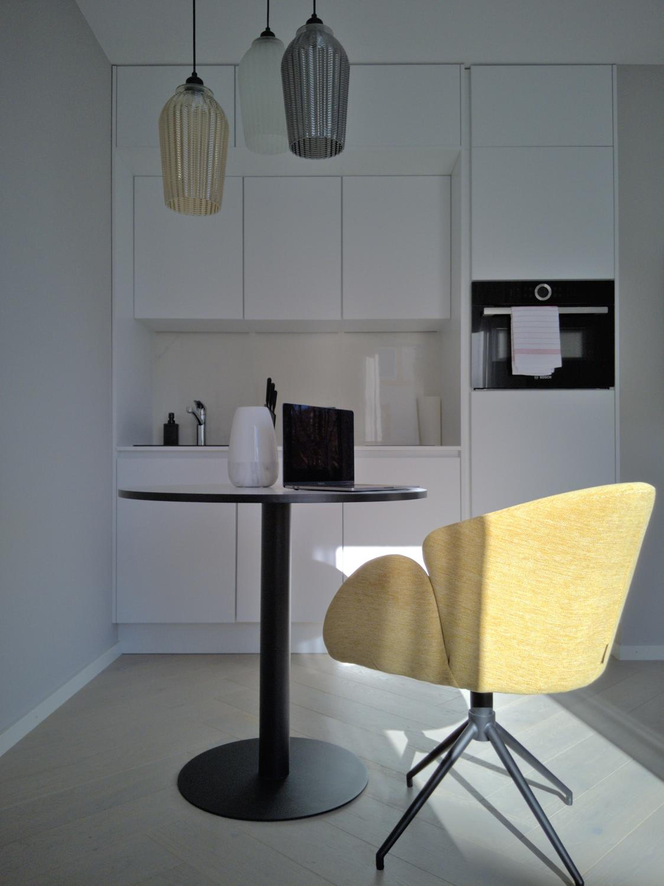 One-Bedroom Apartment with Balcony - Photo 6