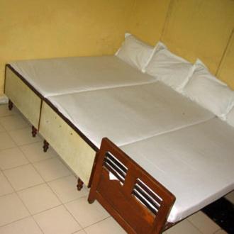 Deluxe Double Room (2 Adults + 1 Child) - Photo 4