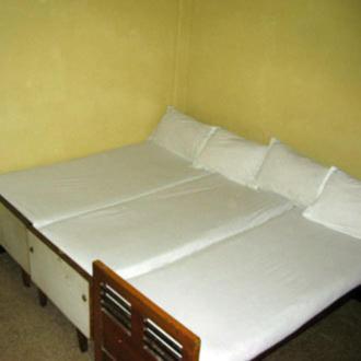 Deluxe Double Room (2 Adults + 1 Child) - Photo 3