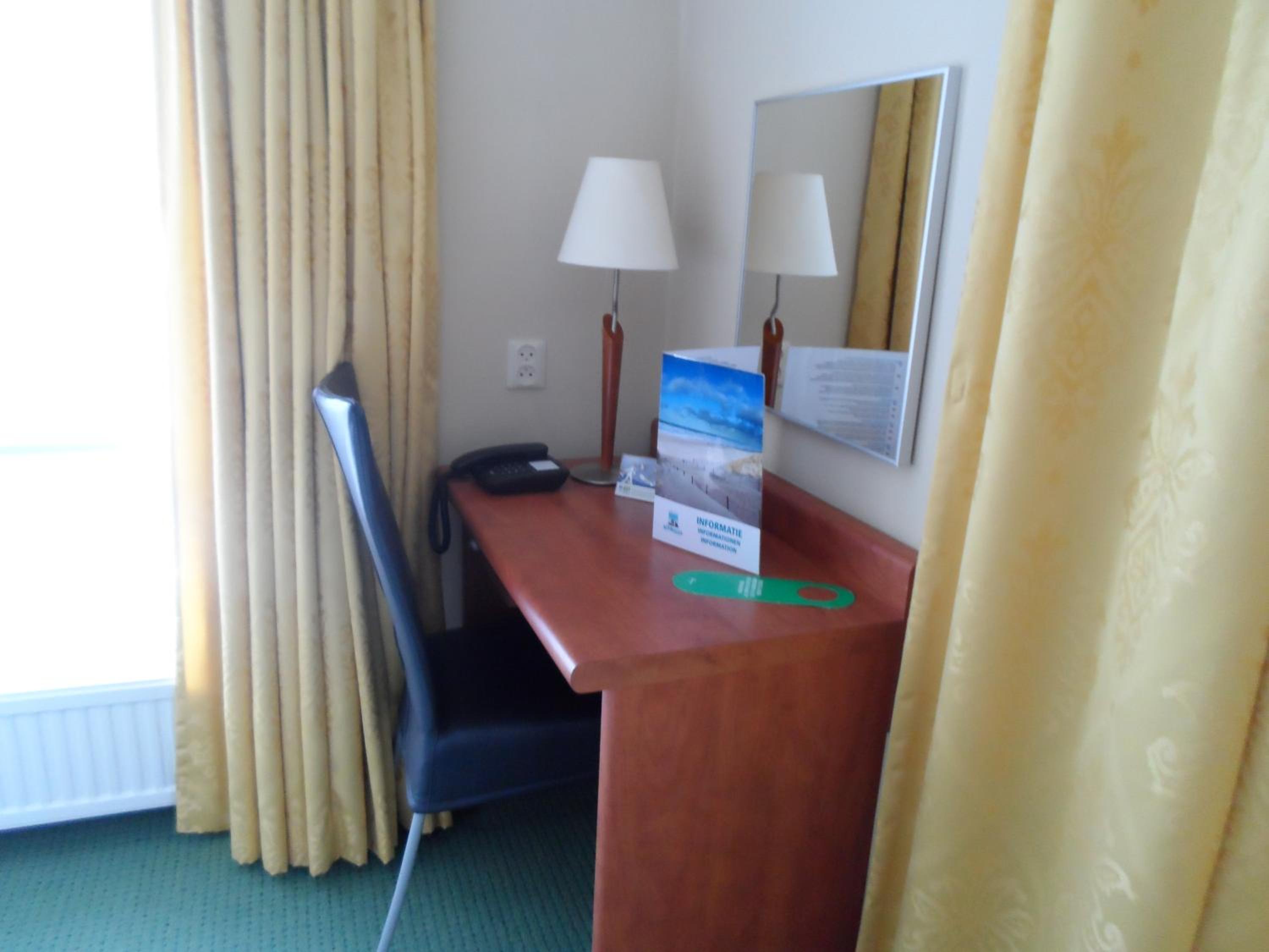 Single Room with Small Double Bed photo 2
