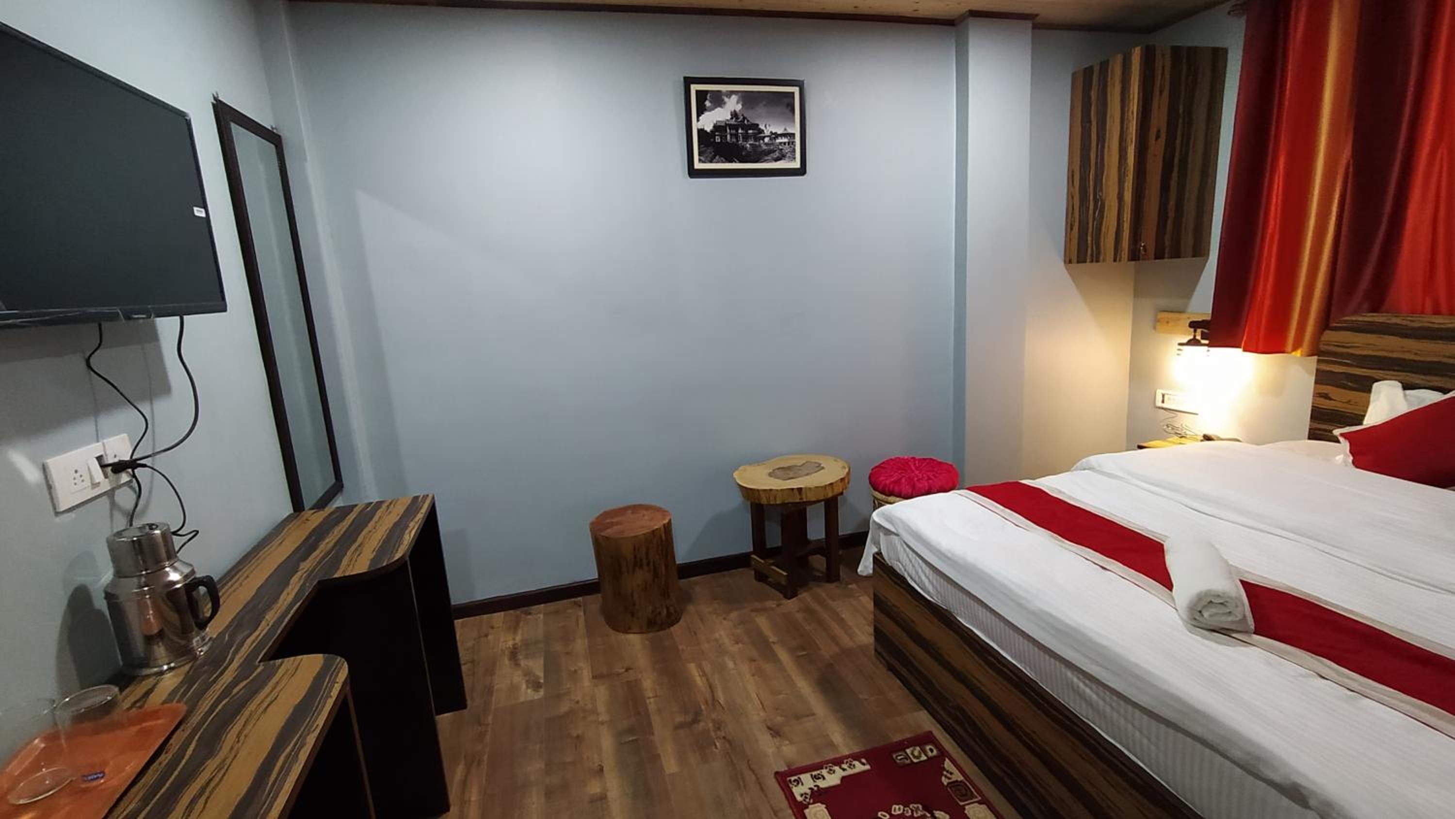 Standard Queen Room