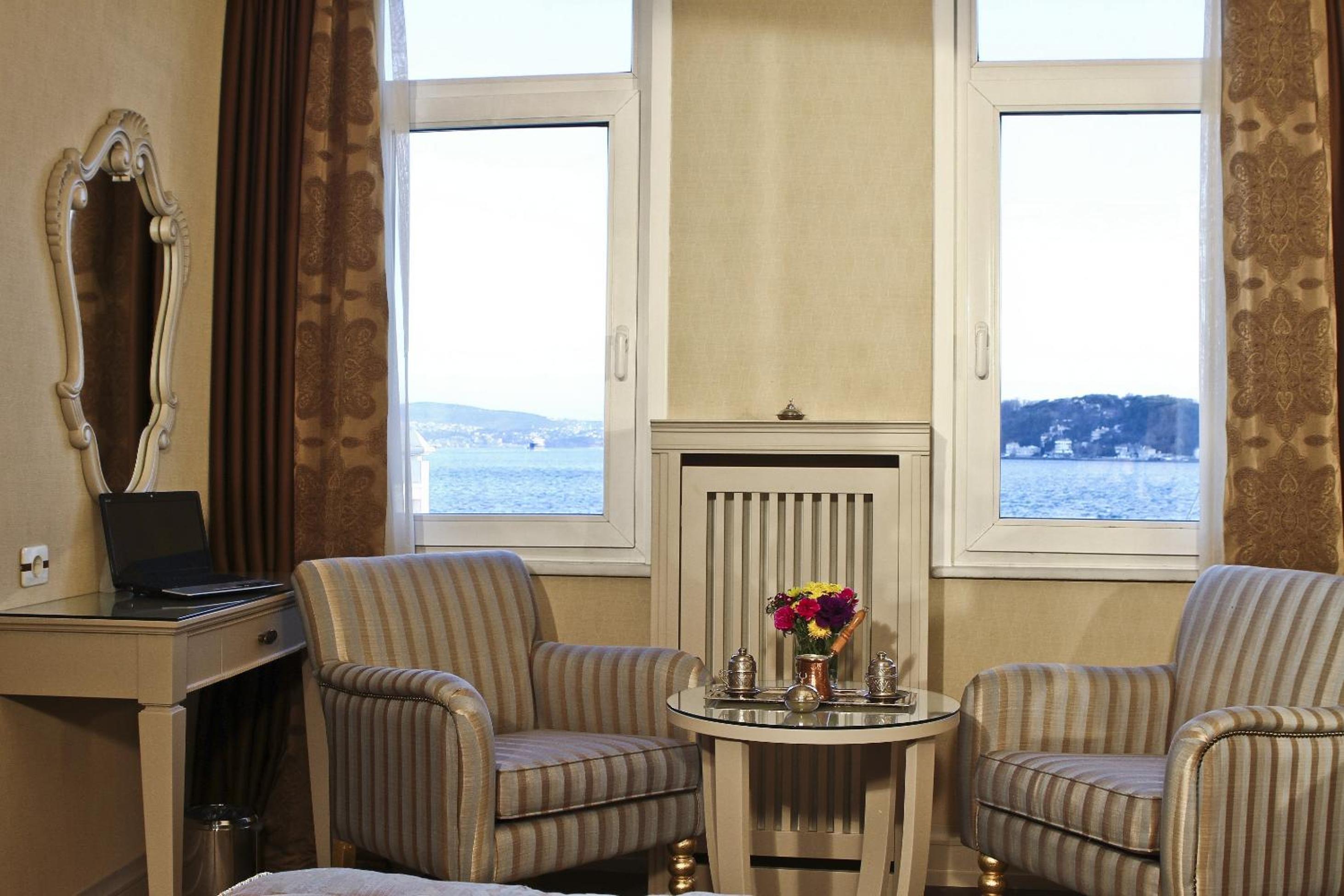 Deluxe Double Room with Sea View photo 3