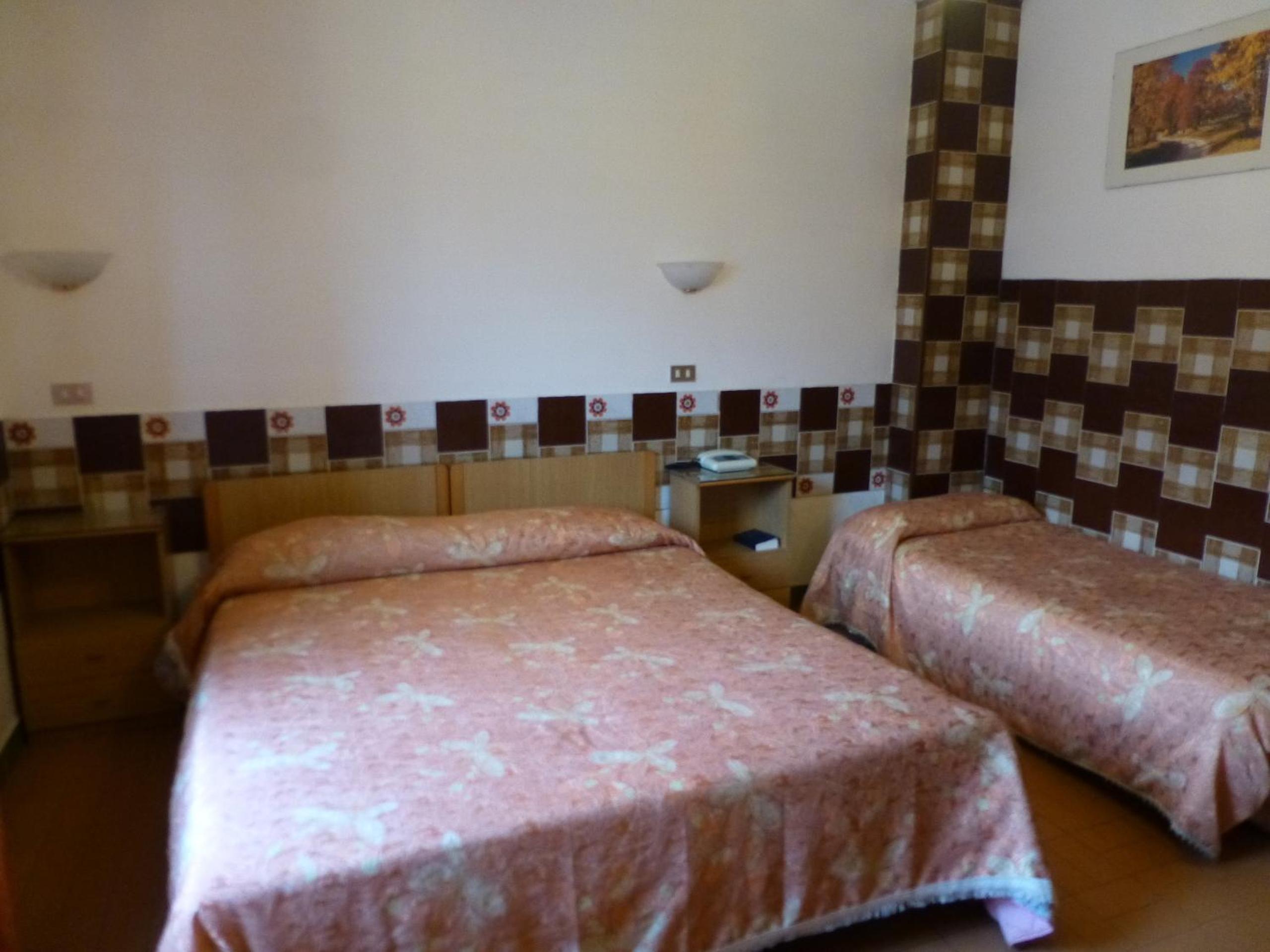 Triple Room - Photo 2