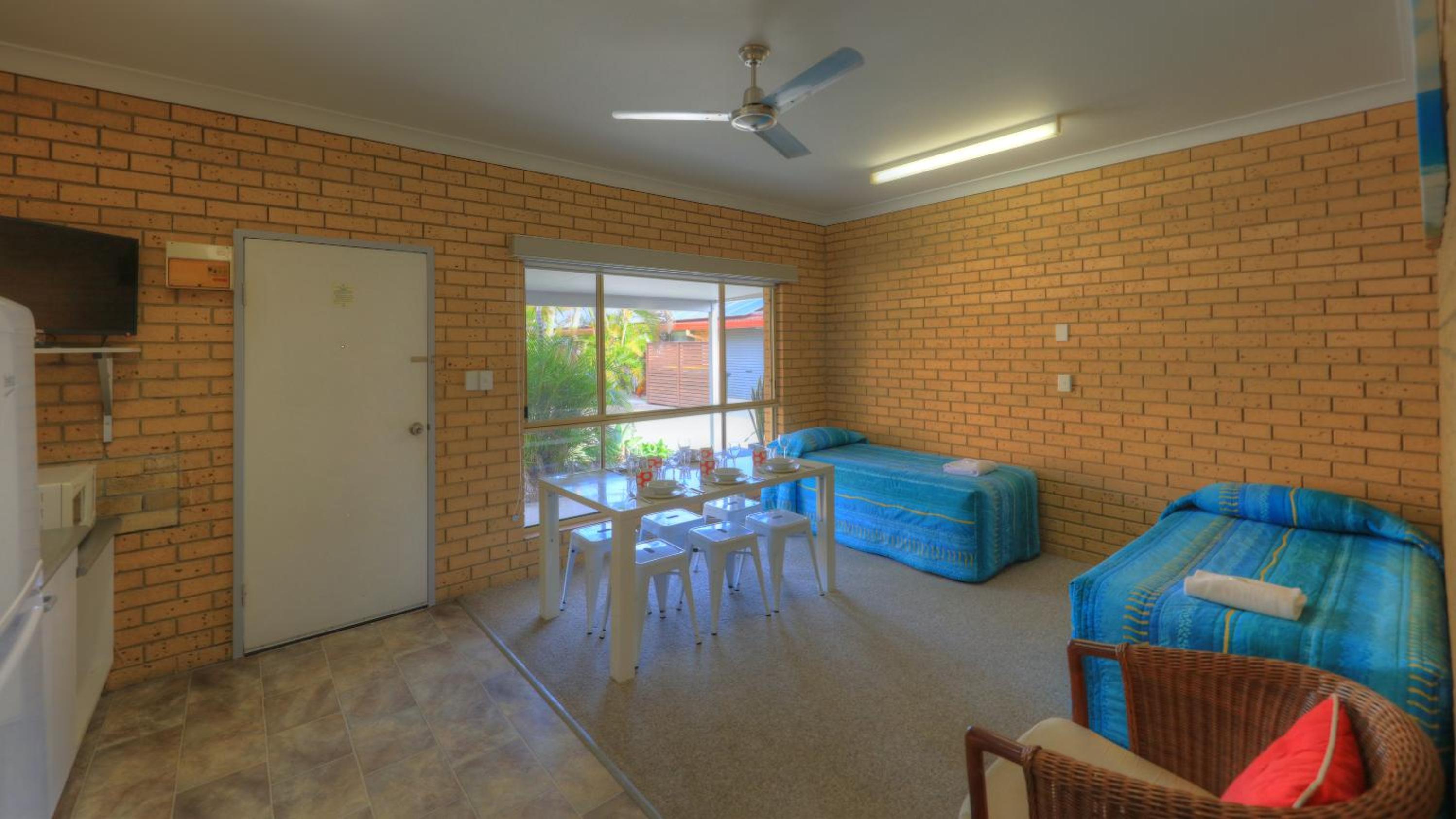 Standard Family Room photo 3