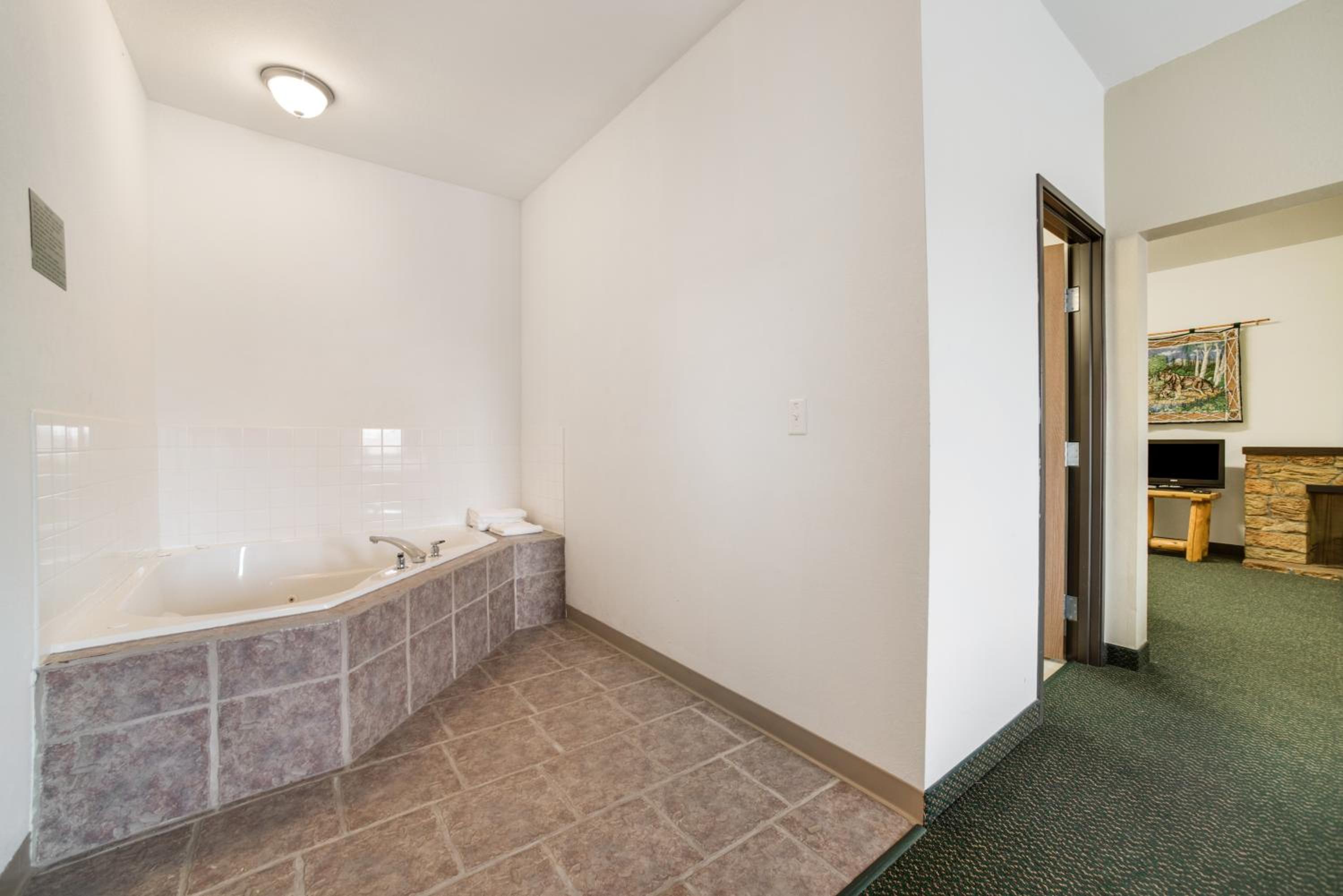Studio Suite with King Bed - Non Smoking photo 2