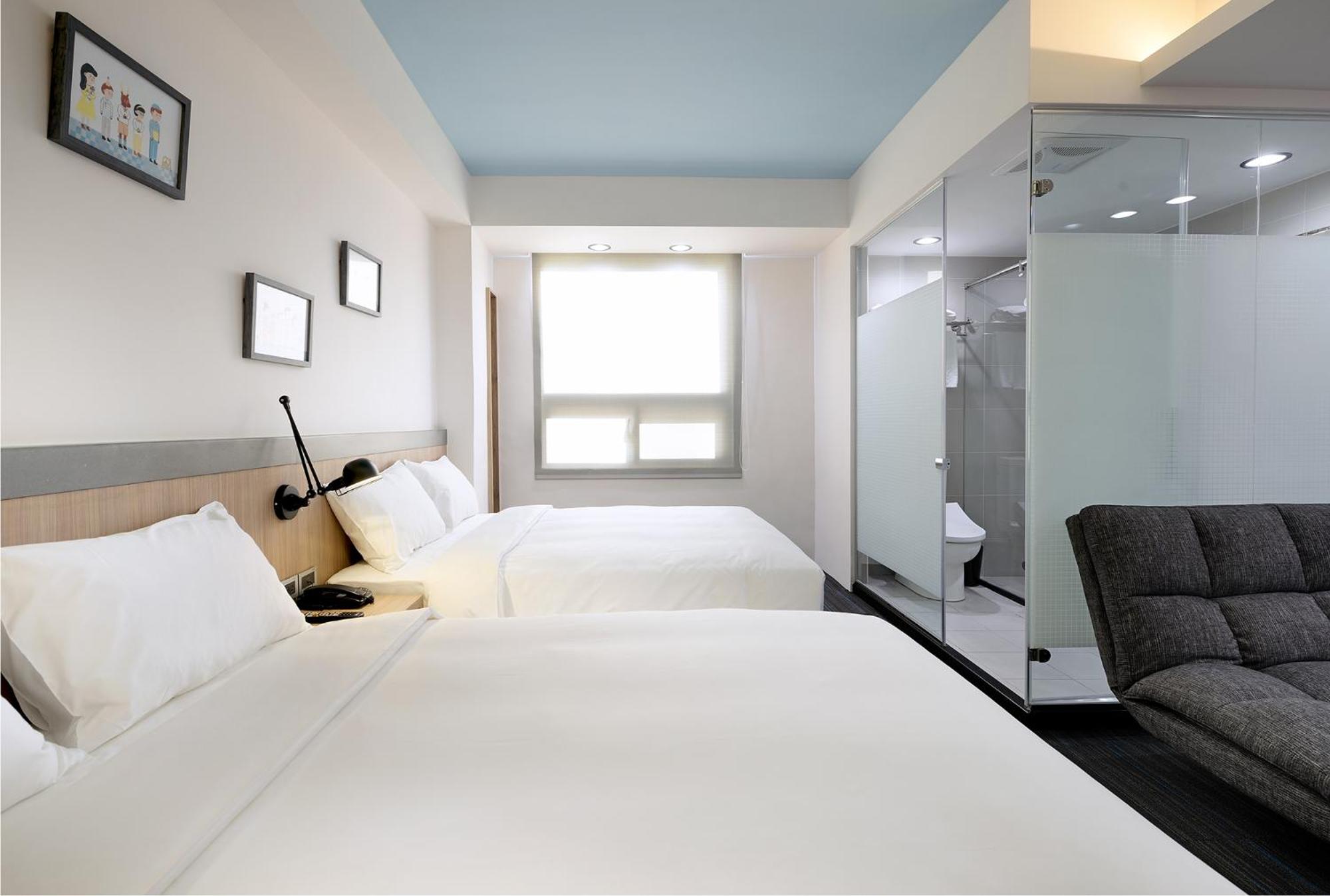 Quadruple Room with Bathroom