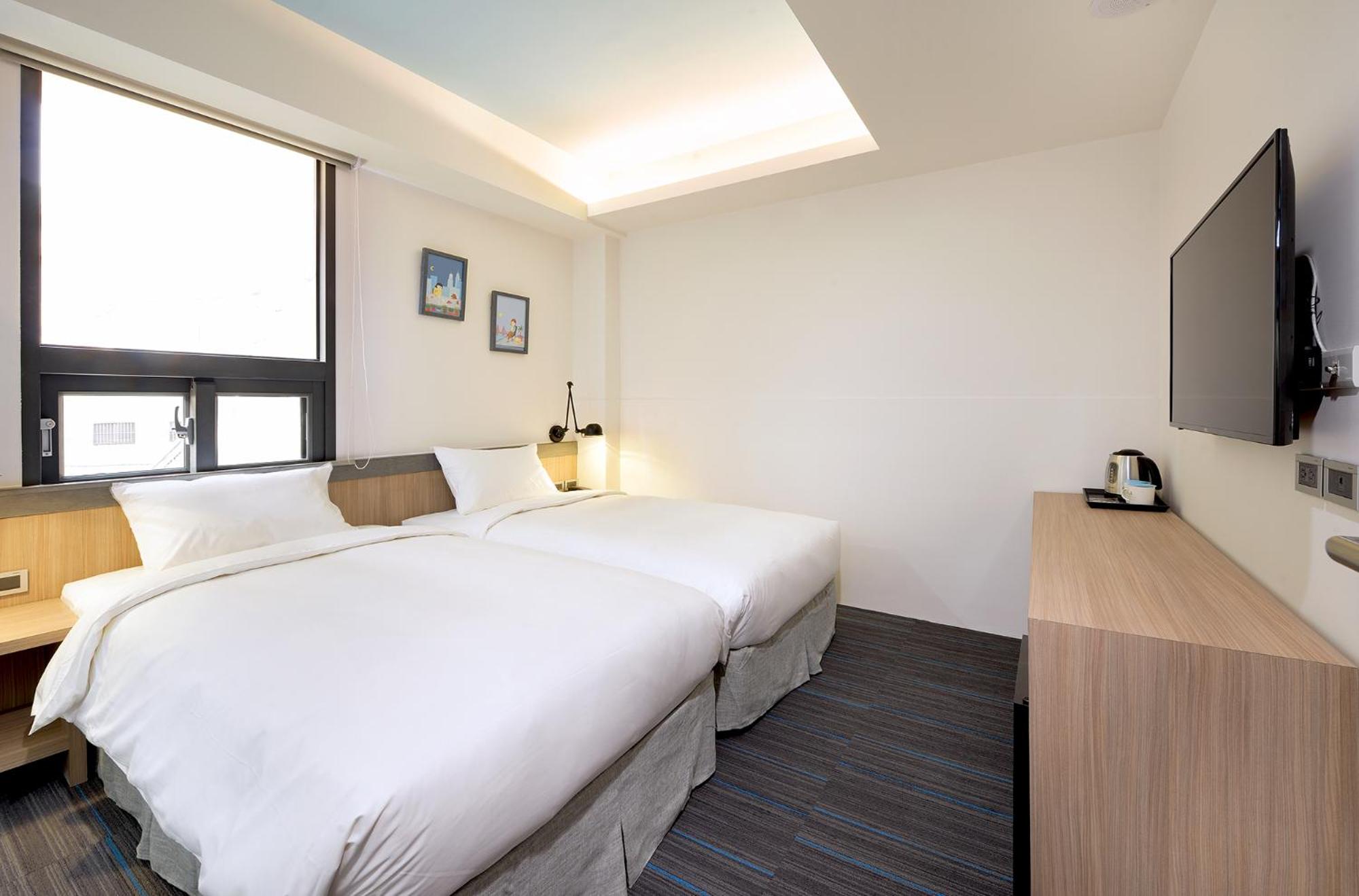 Standard Twin Room