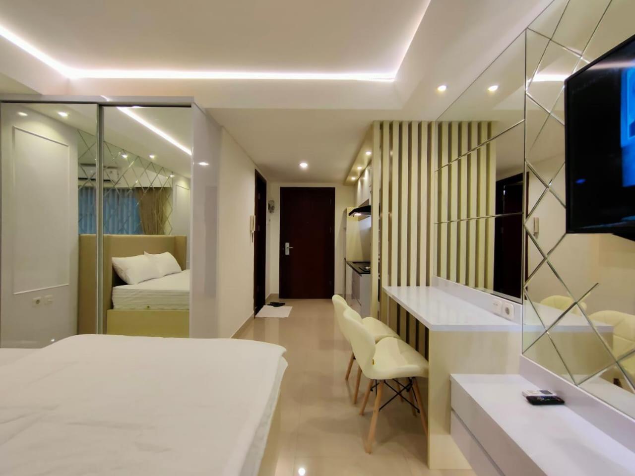 One-Bedroom Apartment - Photo 18
