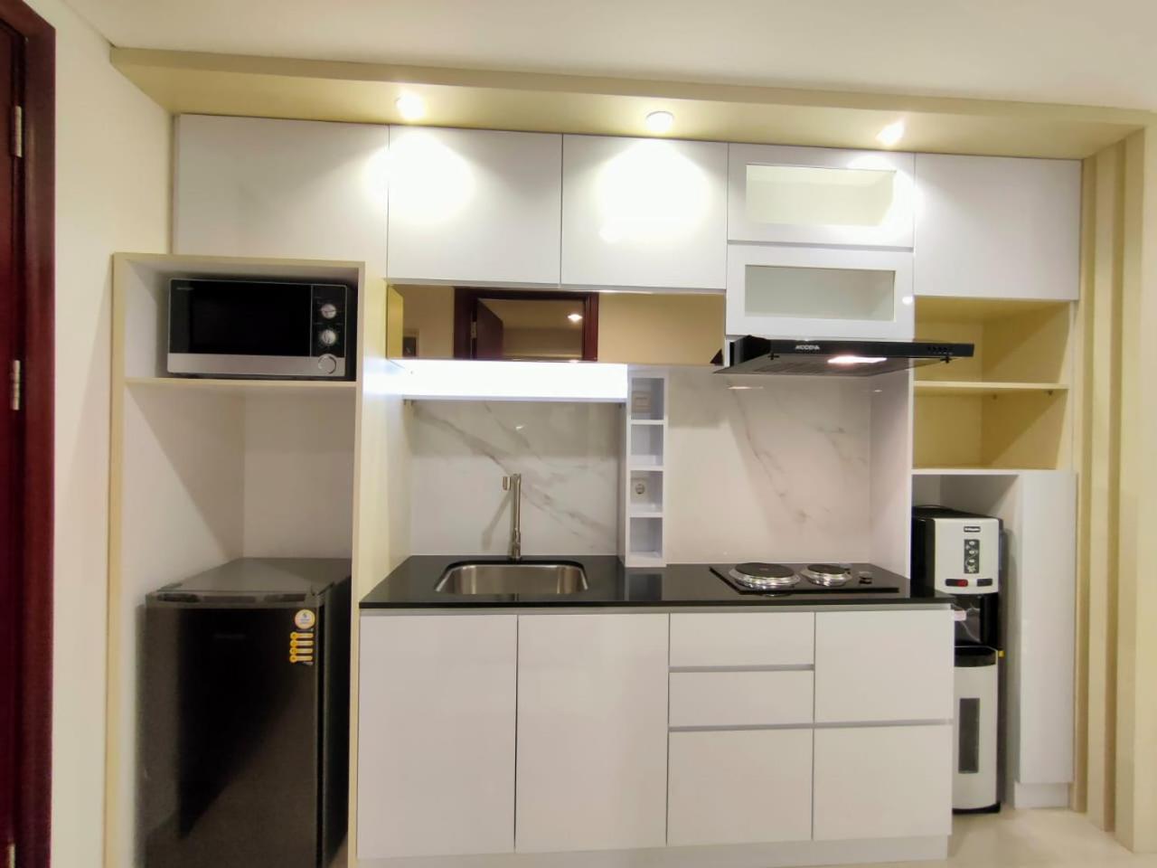 One-Bedroom Apartment - Photo 12