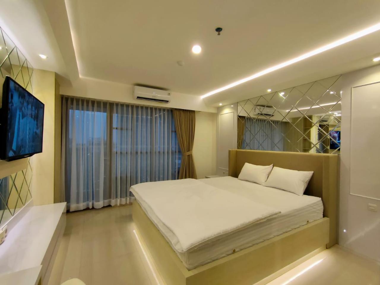 One-Bedroom Apartment - Photo 8