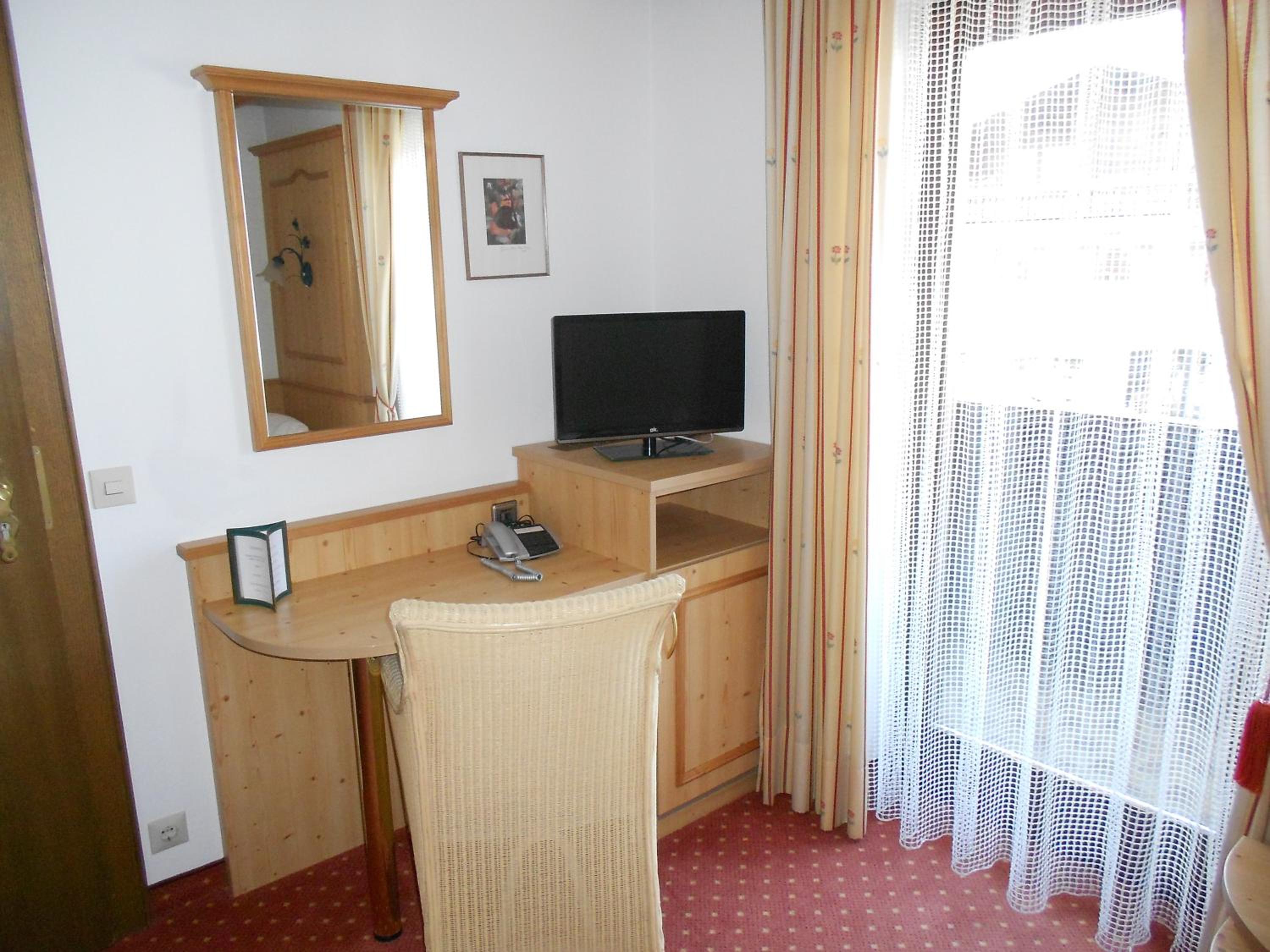 Single Room with Balcony photo 3