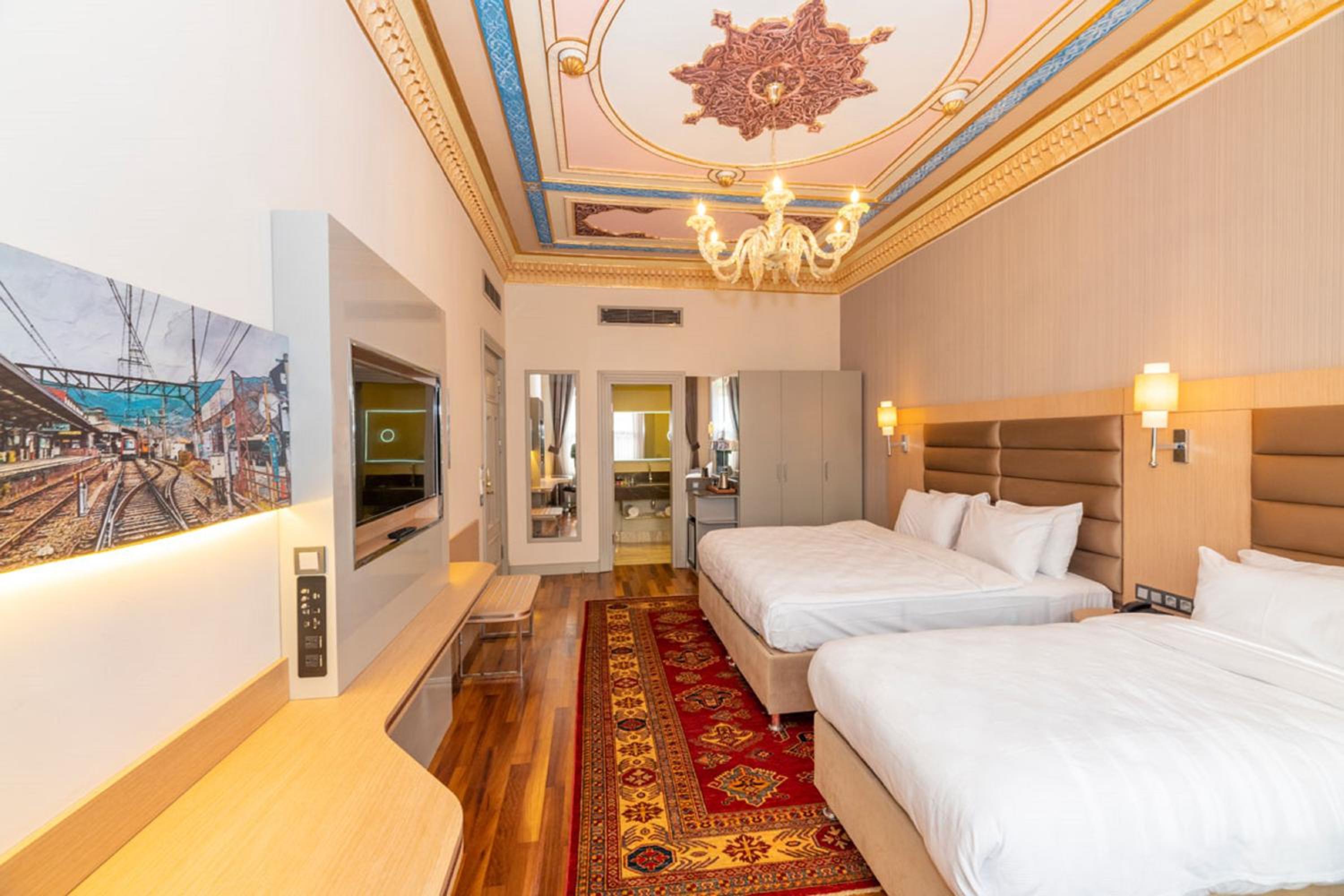 Deluxe Triple Room photo 3