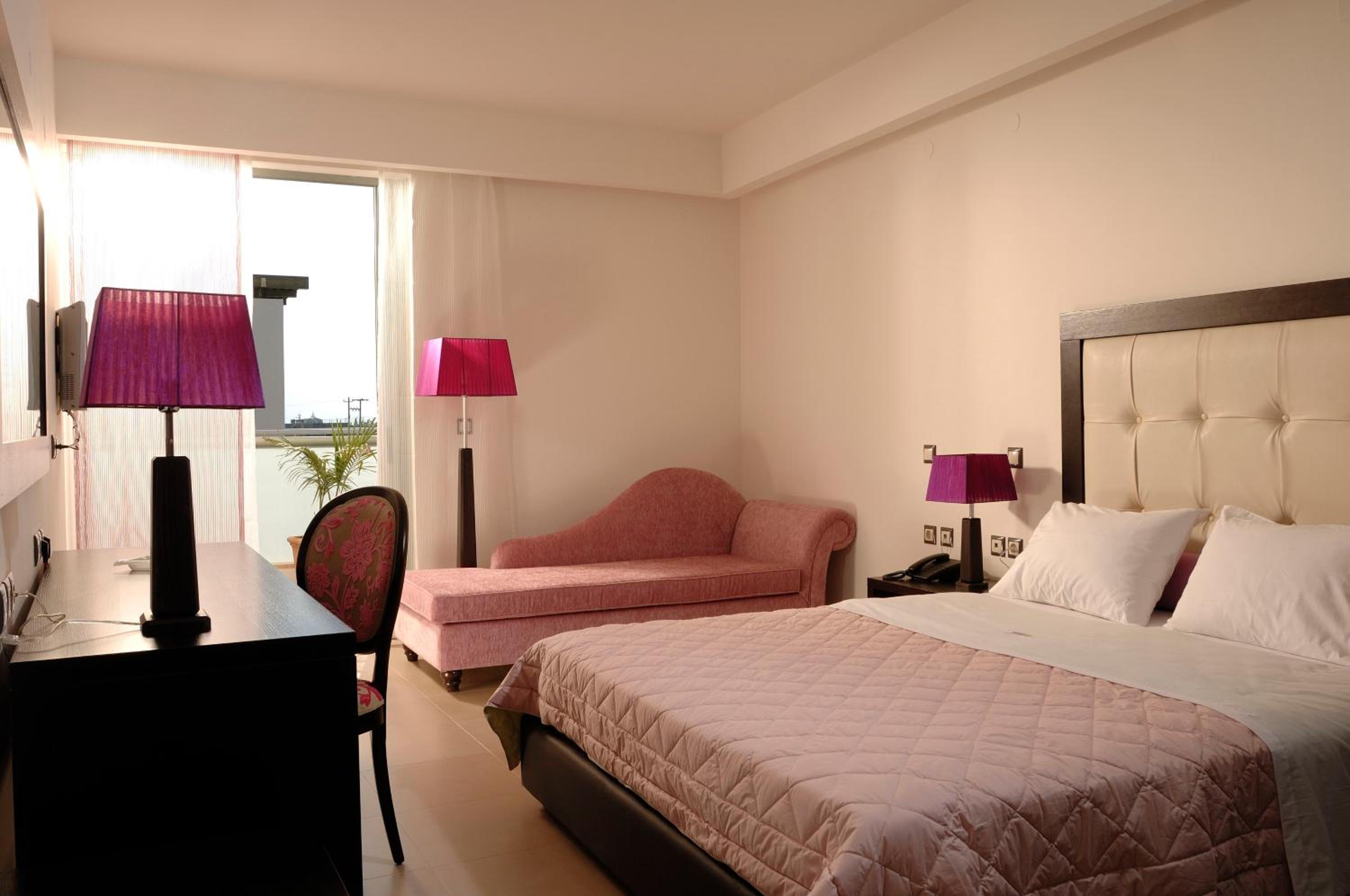 Deluxe Double or Twin Room with Balcony - Photo 1