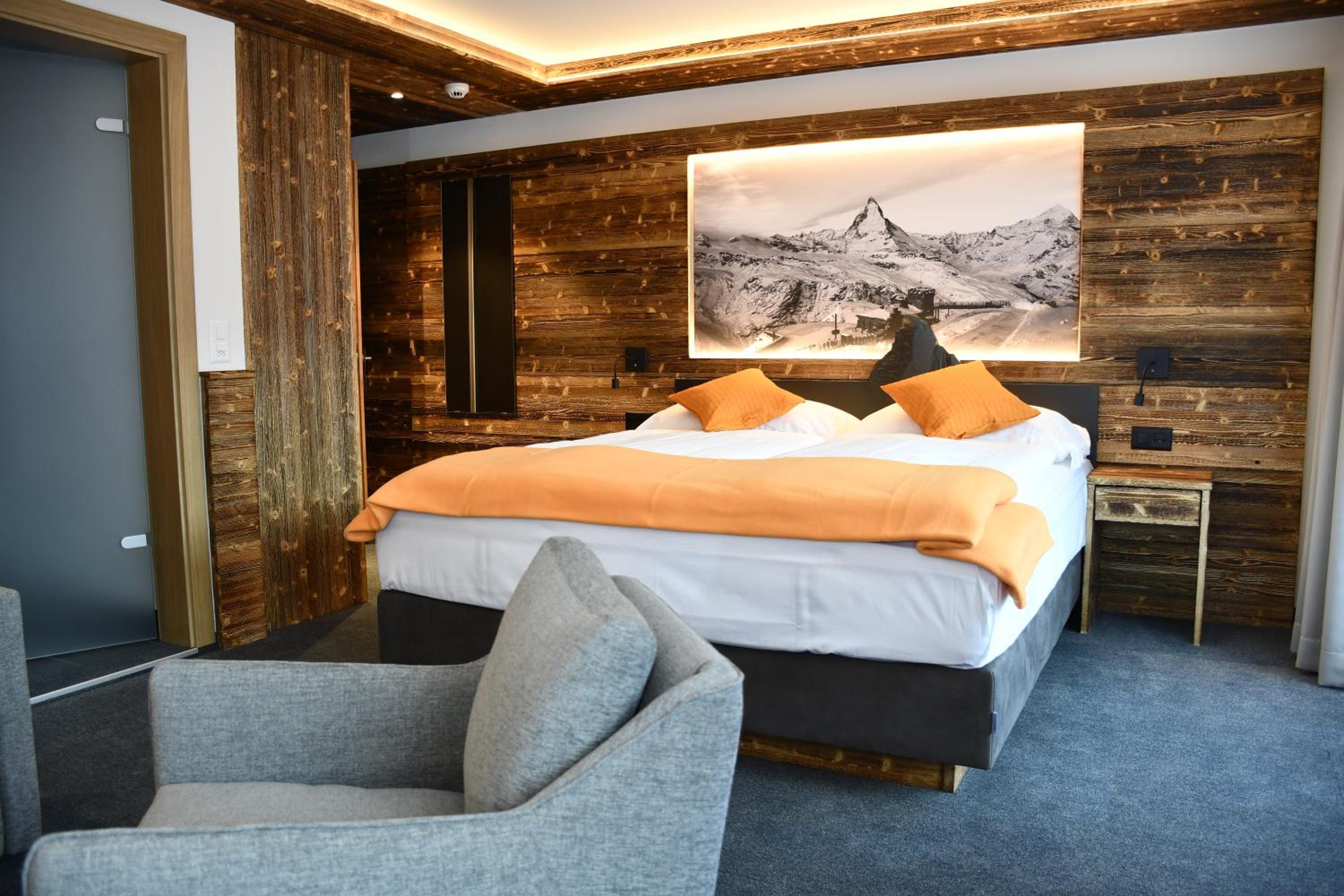 Junior Suite with Matterhorn View
