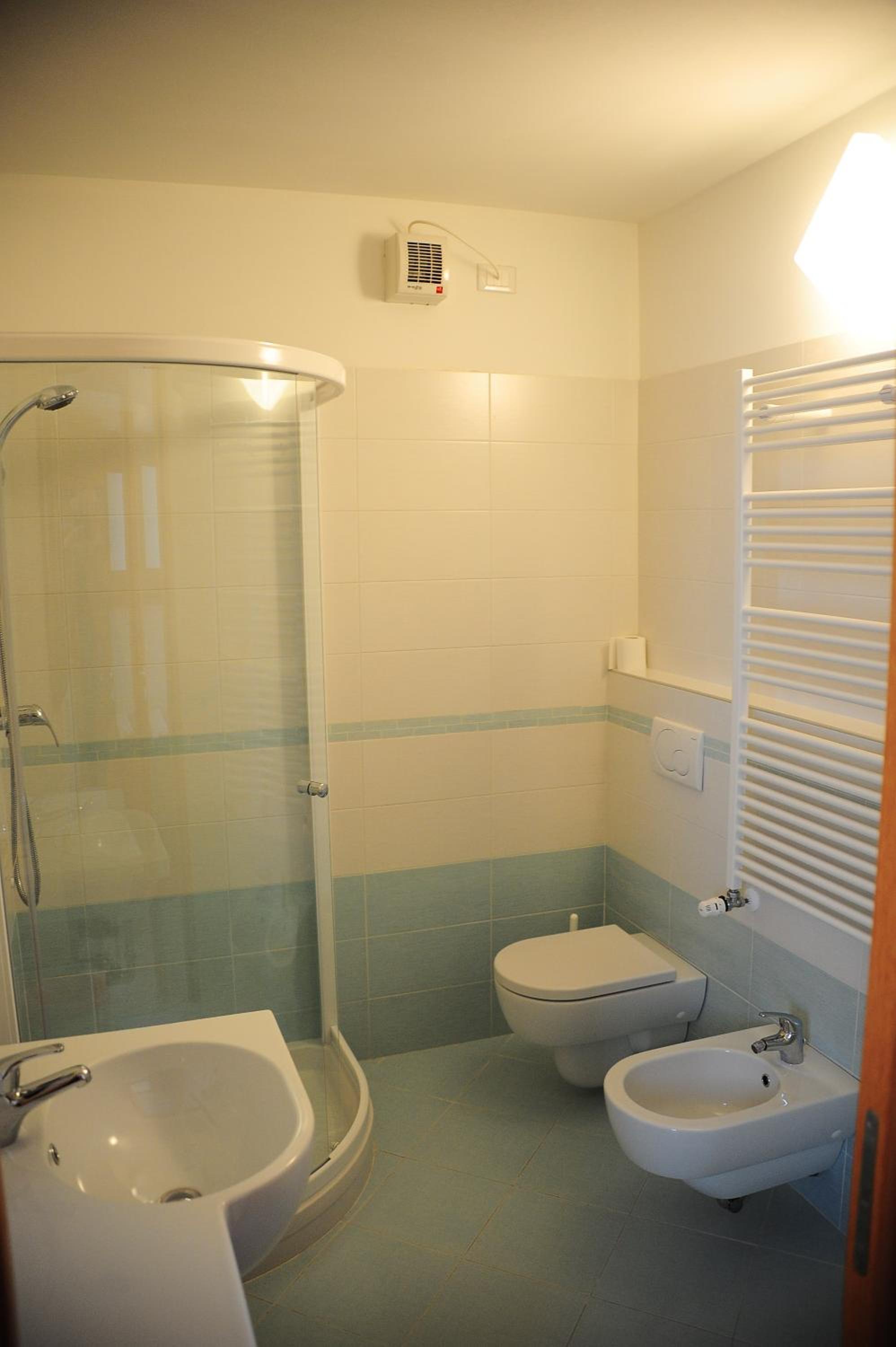 Deluxe King Room photo 3