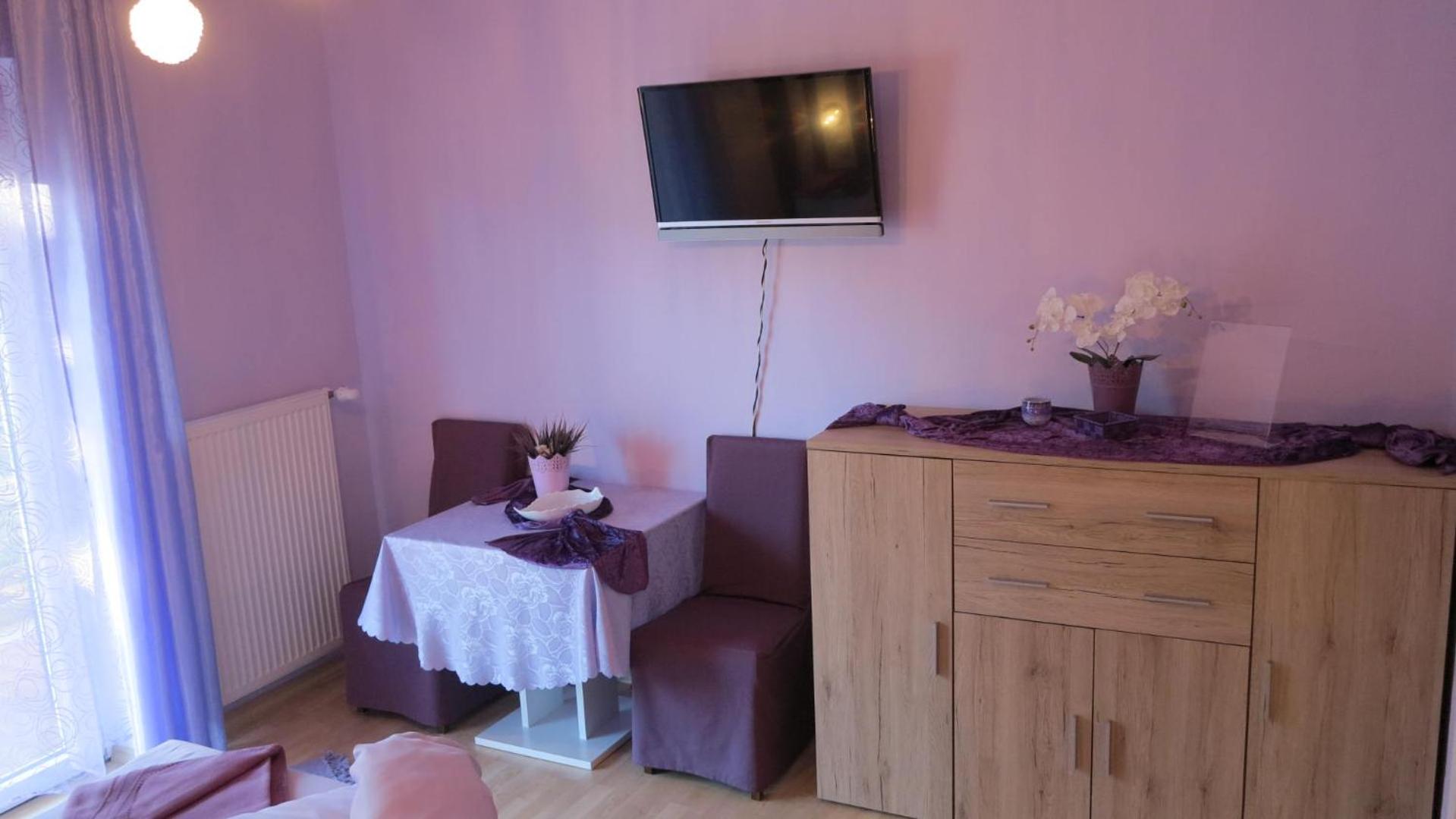 Double Room with Terrace - Photo 14